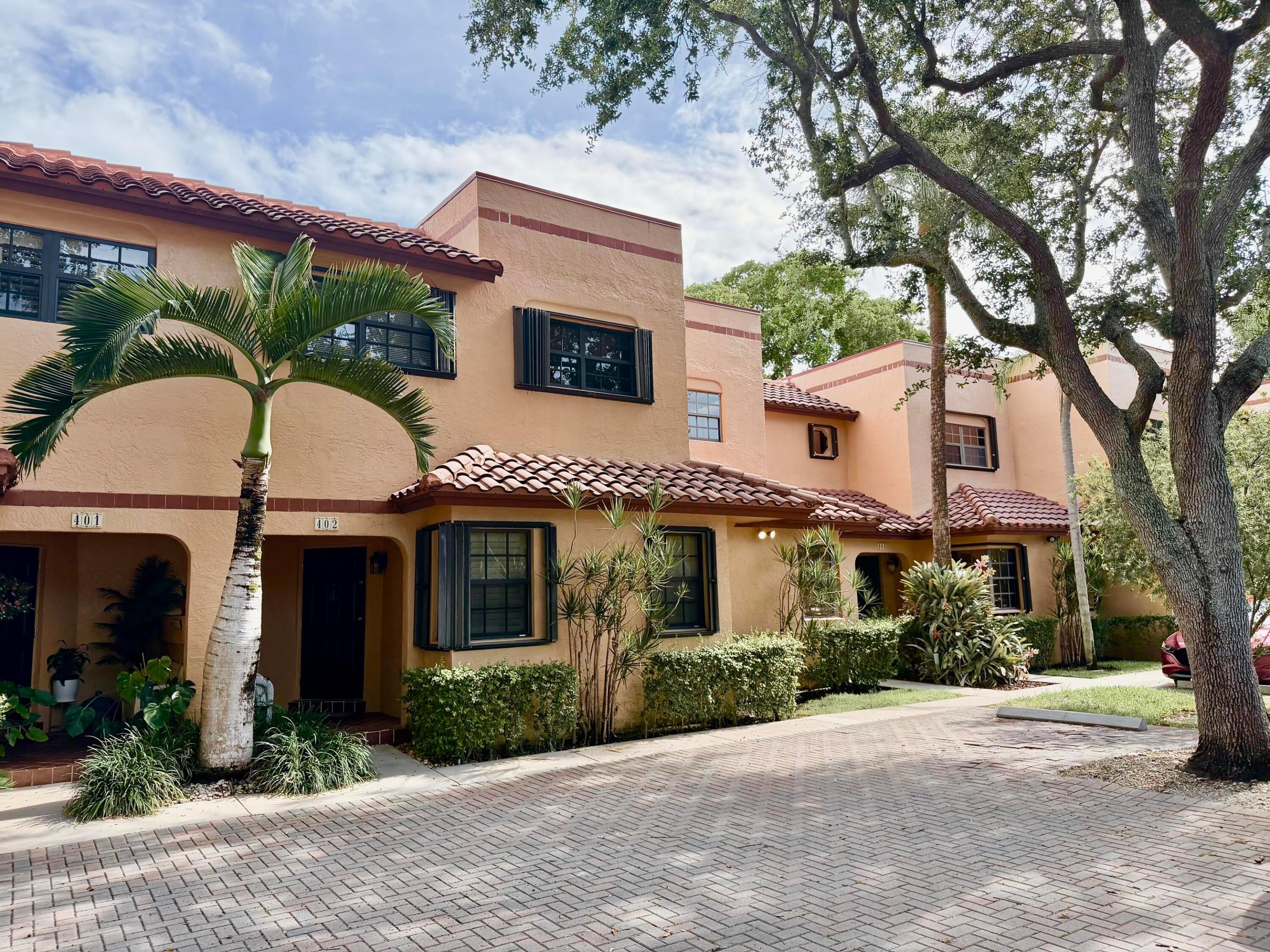 281 NE 16th Place Unit 403, Fort Lauderdale FL 33305