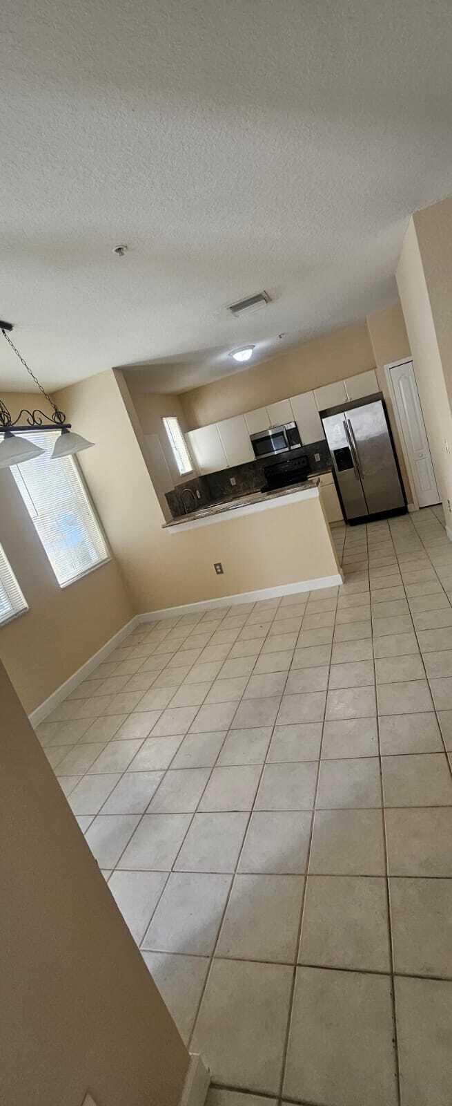 SHOMA COURTYARDS II AT ROYAL PALM CONDOM - Residential Lease