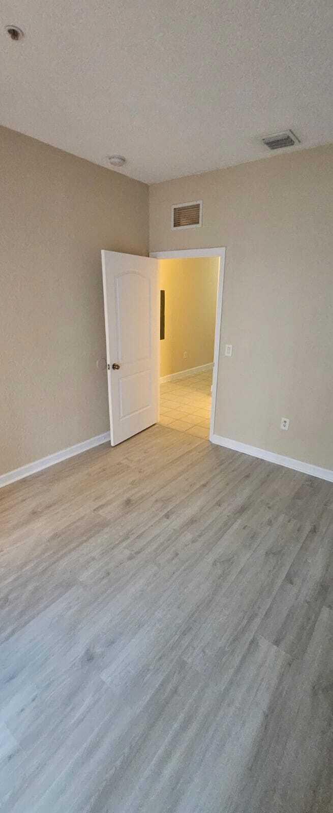 SHOMA COURTYARDS II AT ROYAL PALM CONDOM - Residential Lease