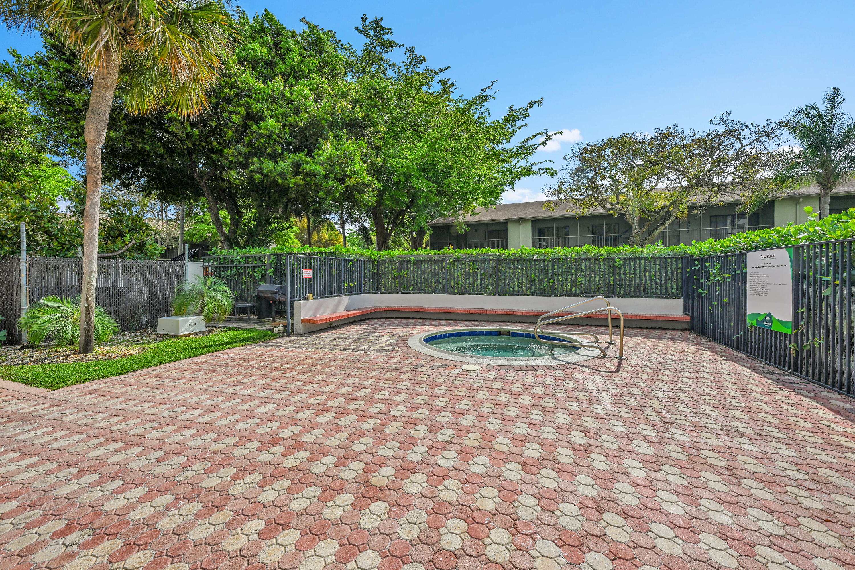 CLEARWATER OF MEADOWLAKES CONDO - Residential