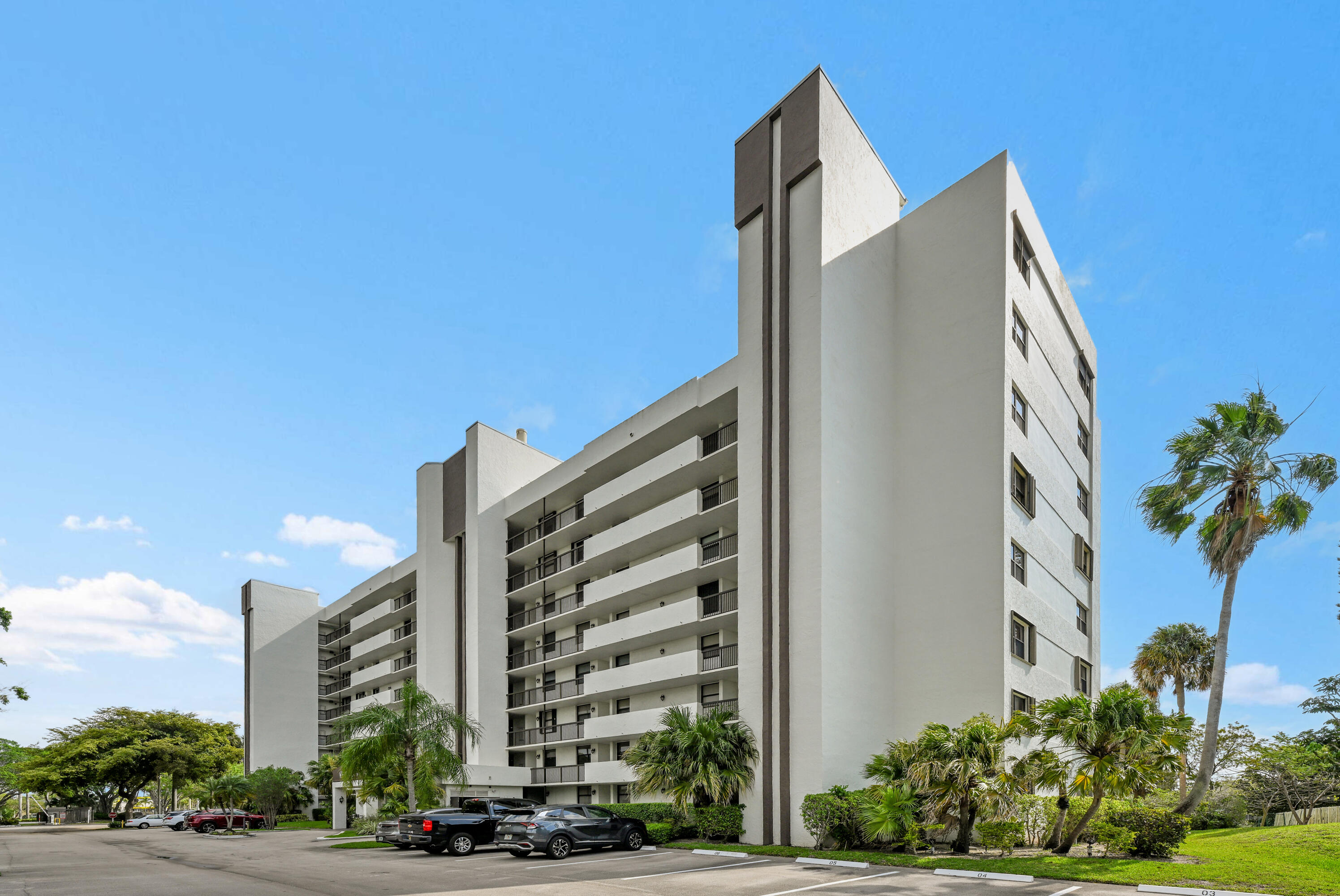 CLEARWATER OF MEADOWLAKES CONDO - Residential