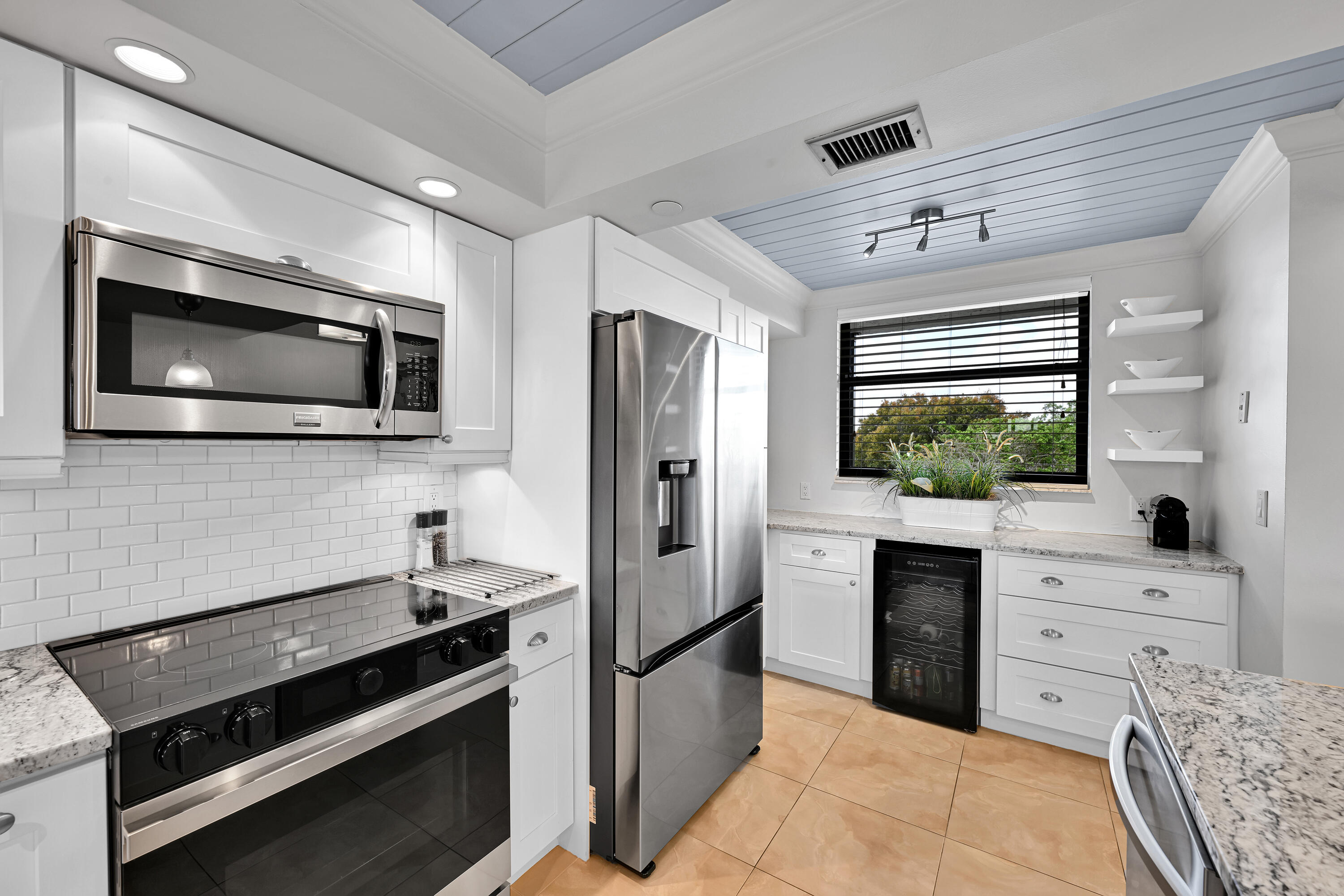 CLEARWATER OF MEADOWLAKES CONDO - Residential