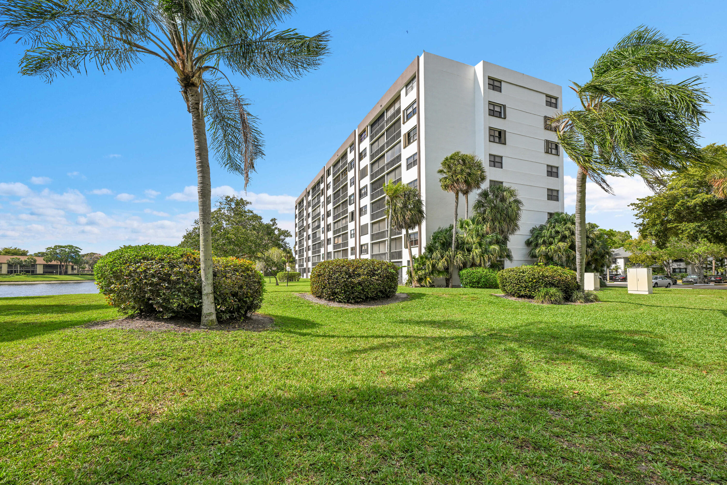 CLEARWATER OF MEADOWLAKES CONDO - Residential