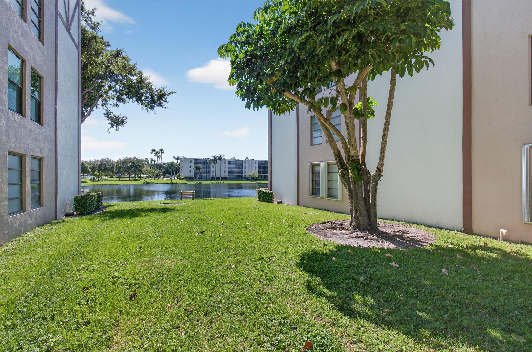 HUNTINGTON LAKES - Residential Lease