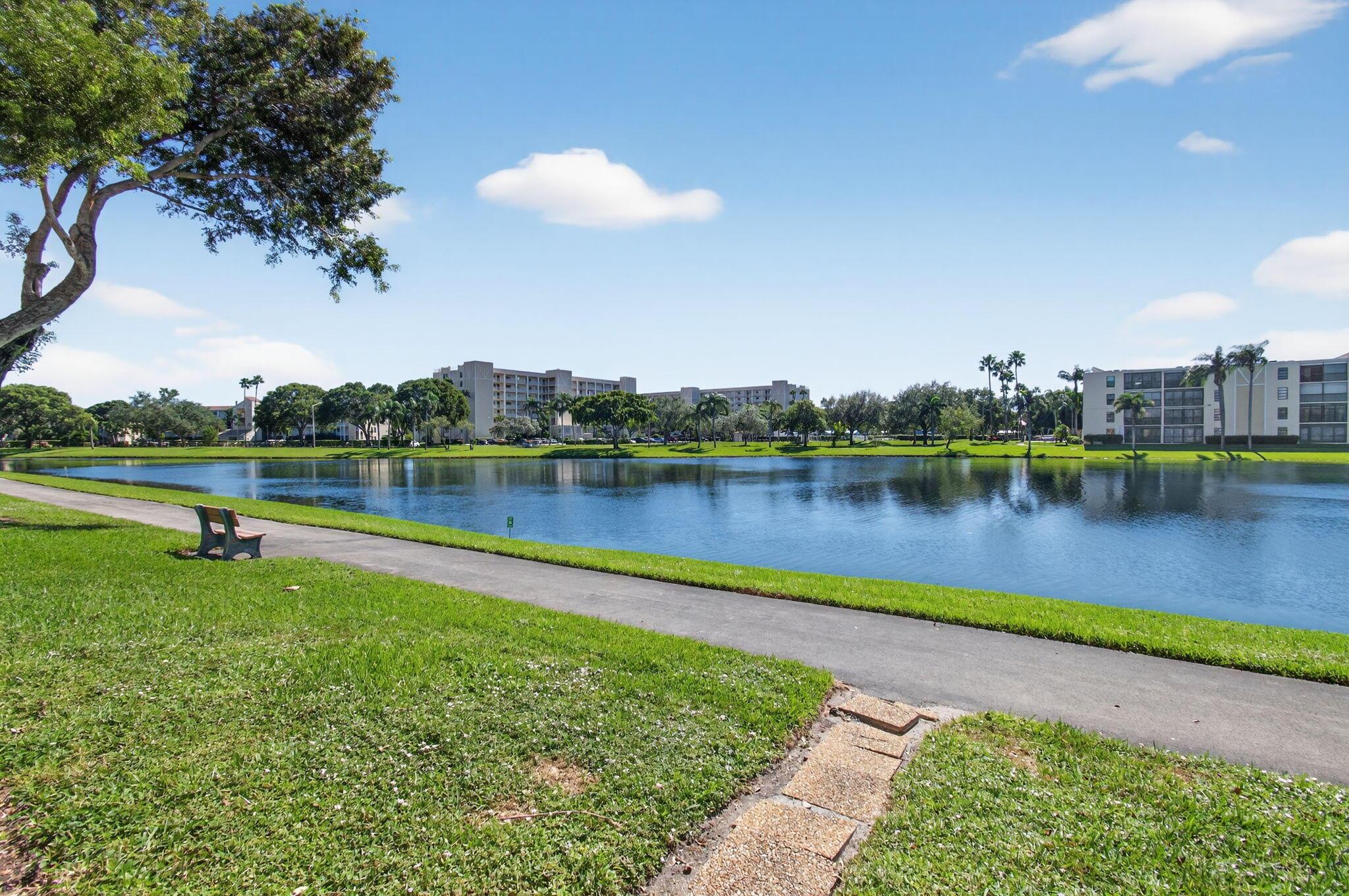 HUNTINGTON LAKES - Residential Lease