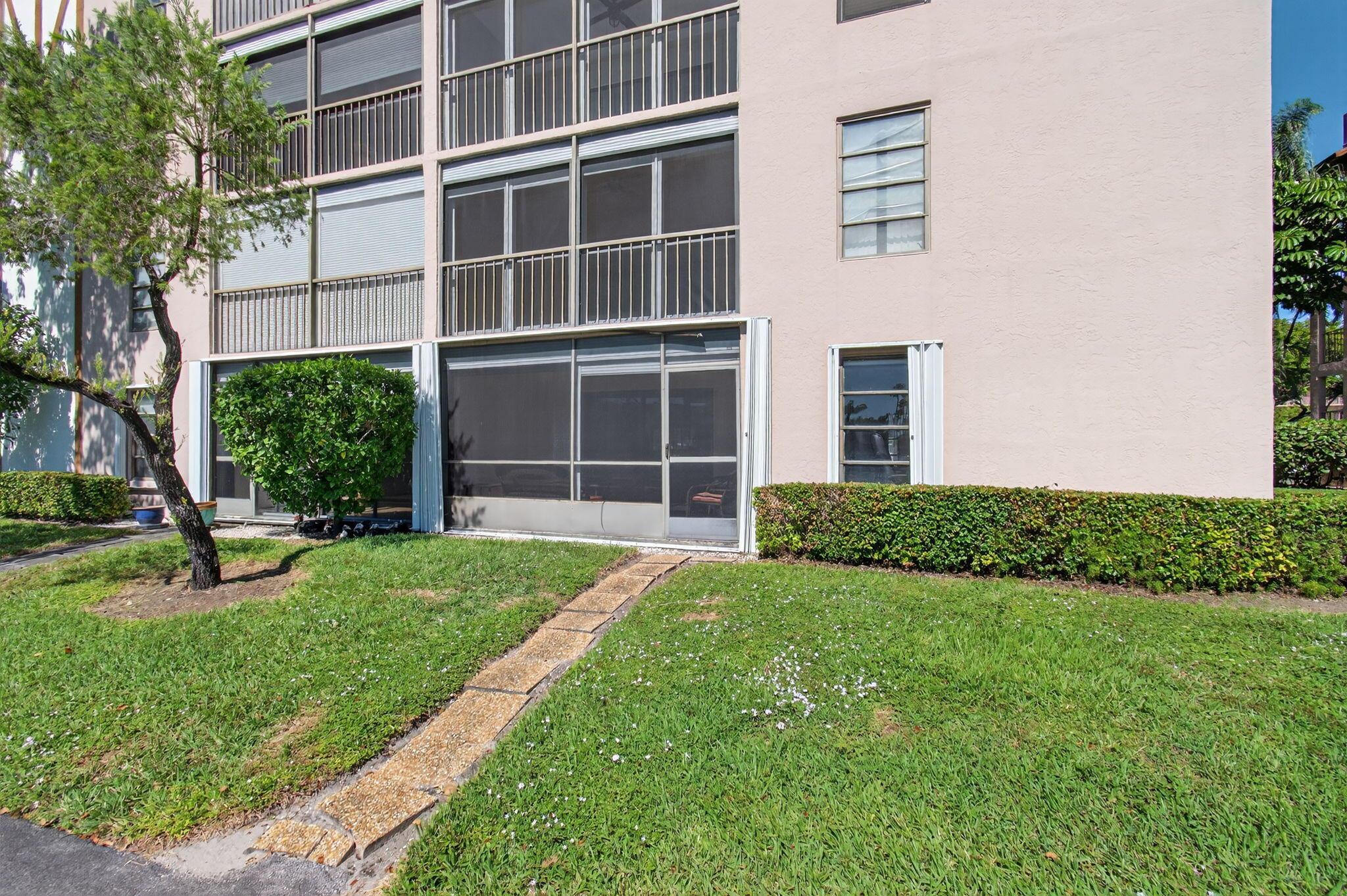 HUNTINGTON LAKES - Residential Lease