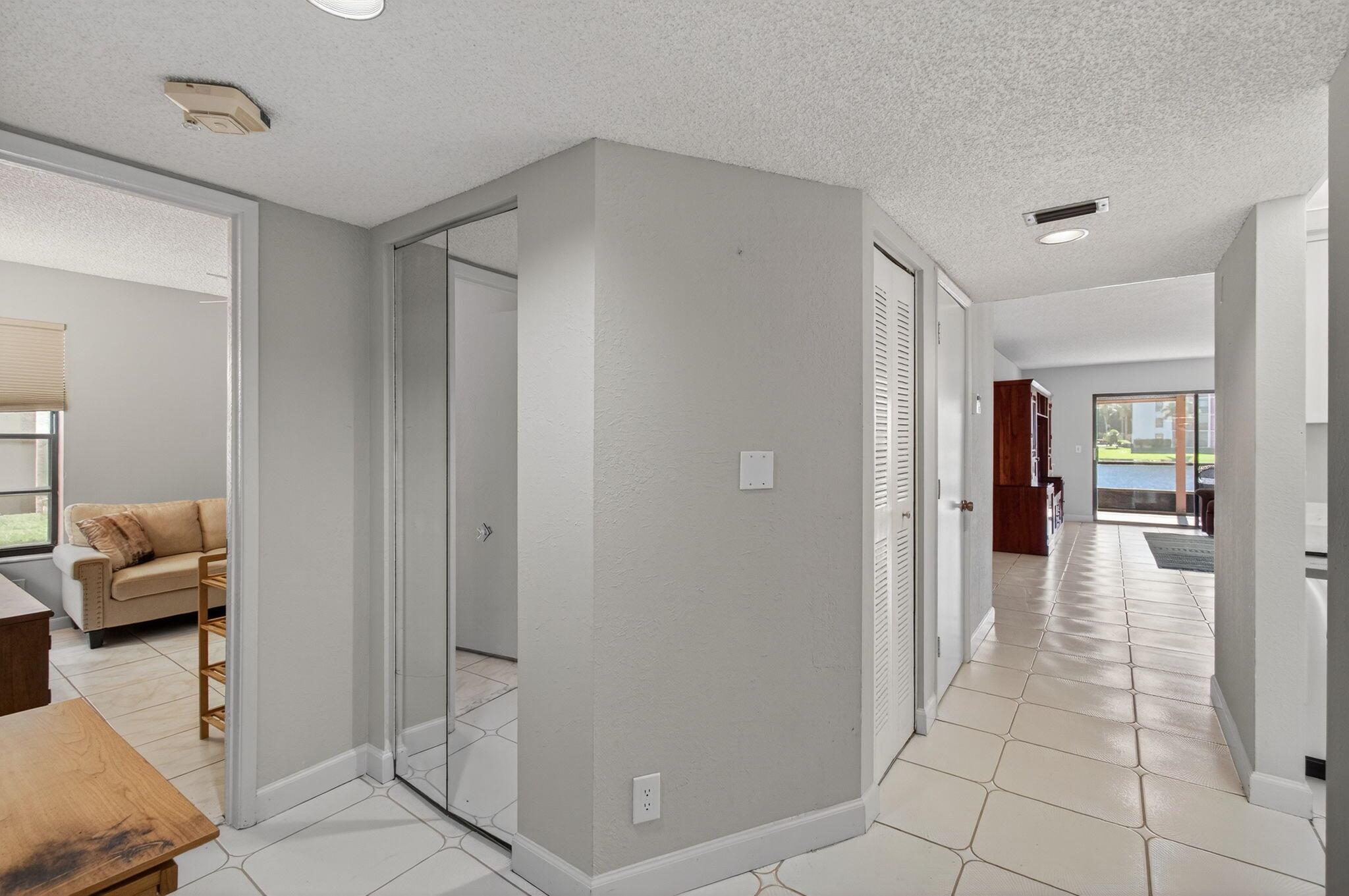 HUNTINGTON LAKES - Residential Lease