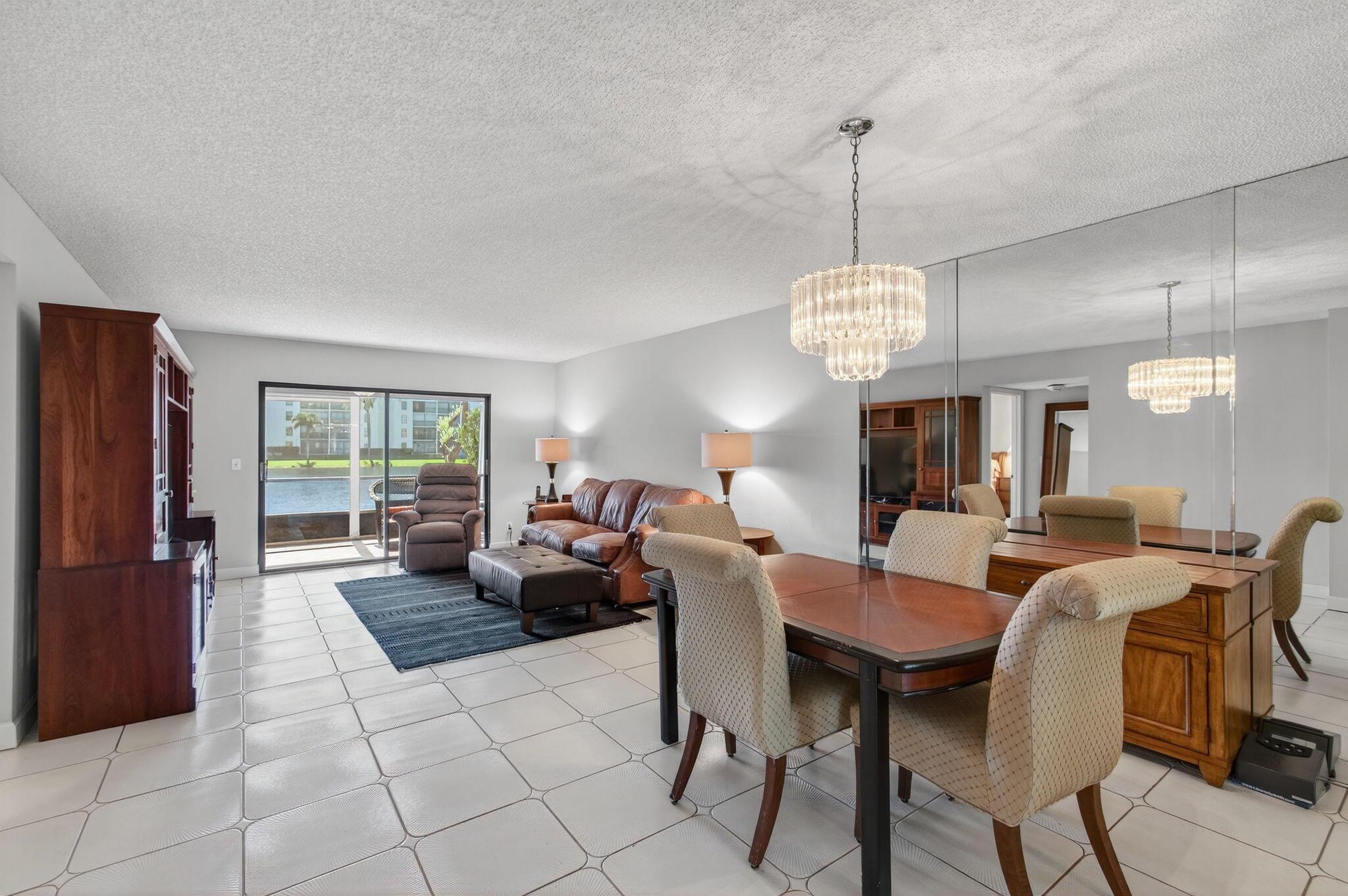 HUNTINGTON LAKES - Residential Lease