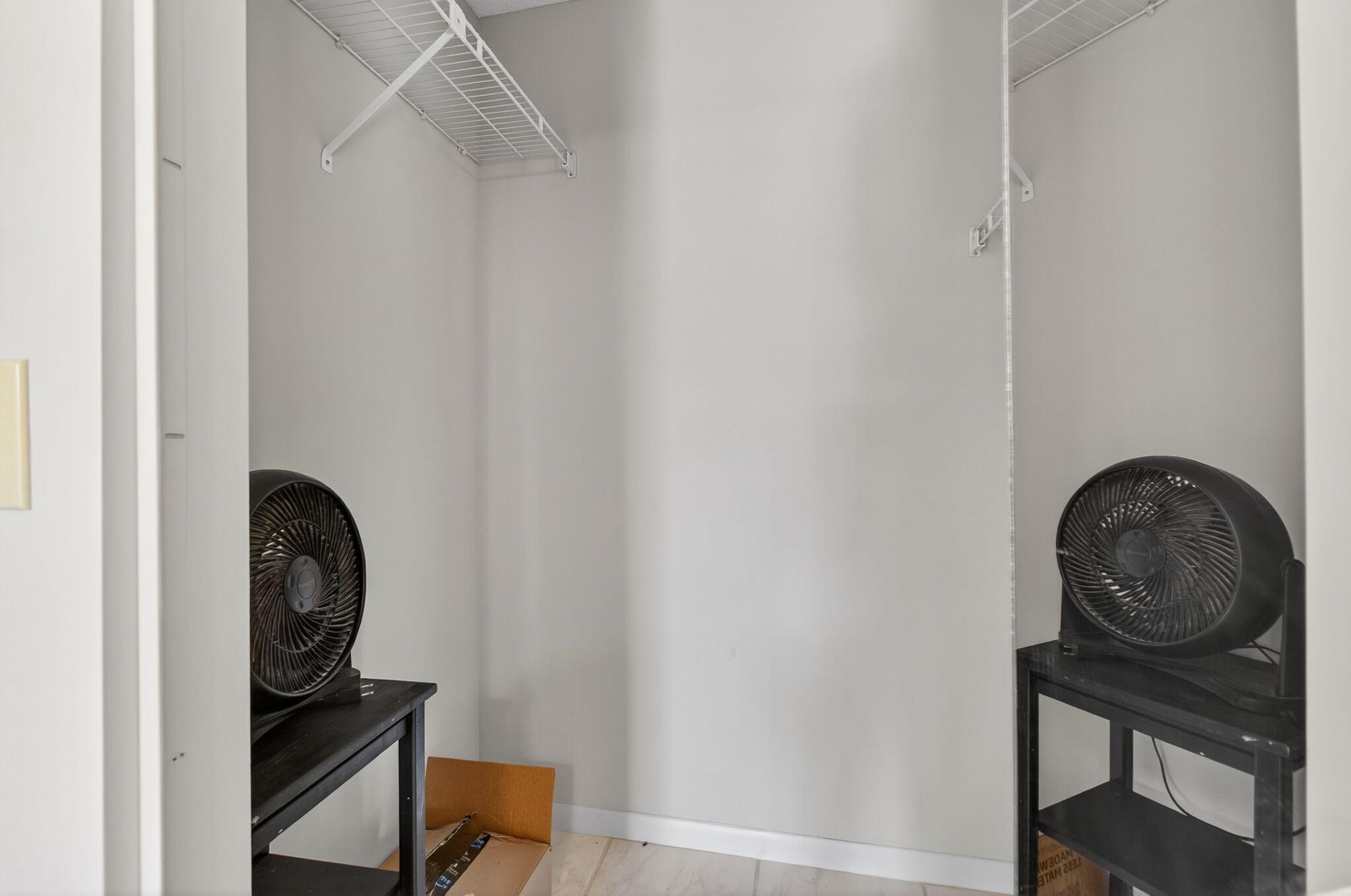 HUNTINGTON LAKES - Residential Lease