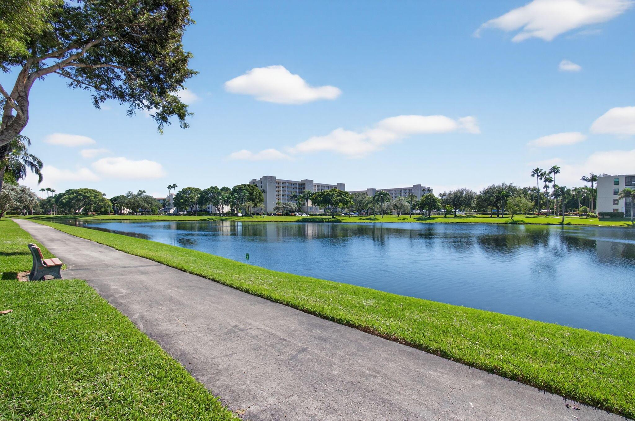 HUNTINGTON LAKES - Residential Lease