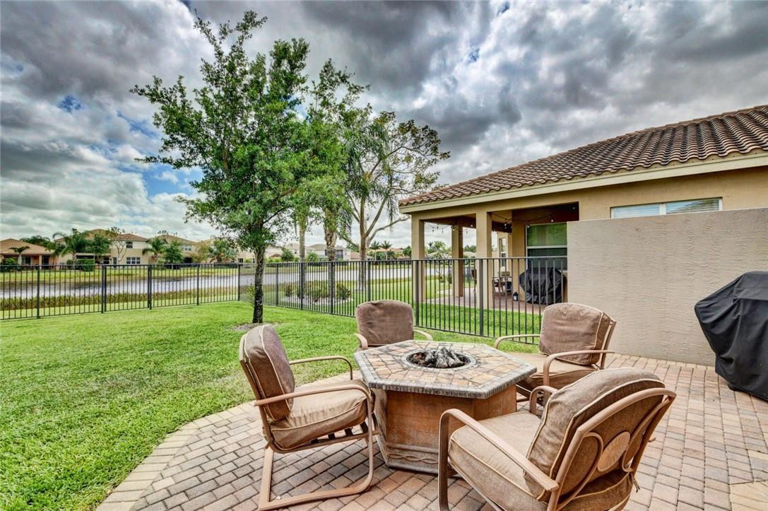 Trails/Canyon 03 - Residential