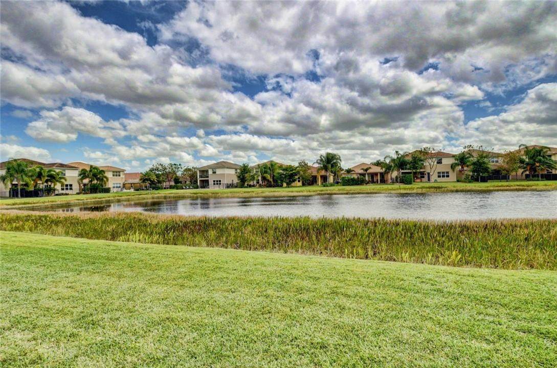 Trails/Canyon 03 - Residential