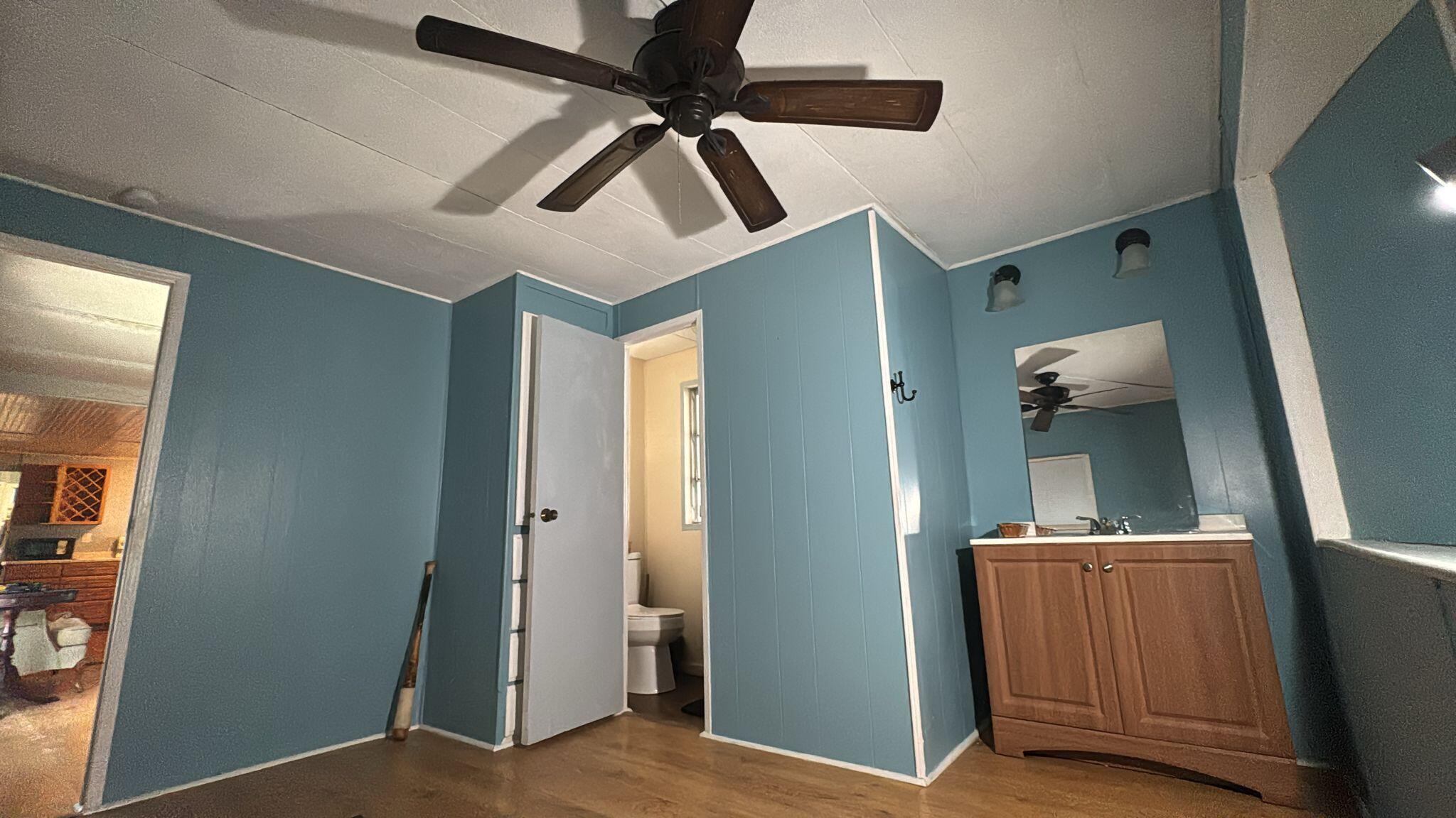 PALM LAKE CO-OP INC PH I - Residential Lease