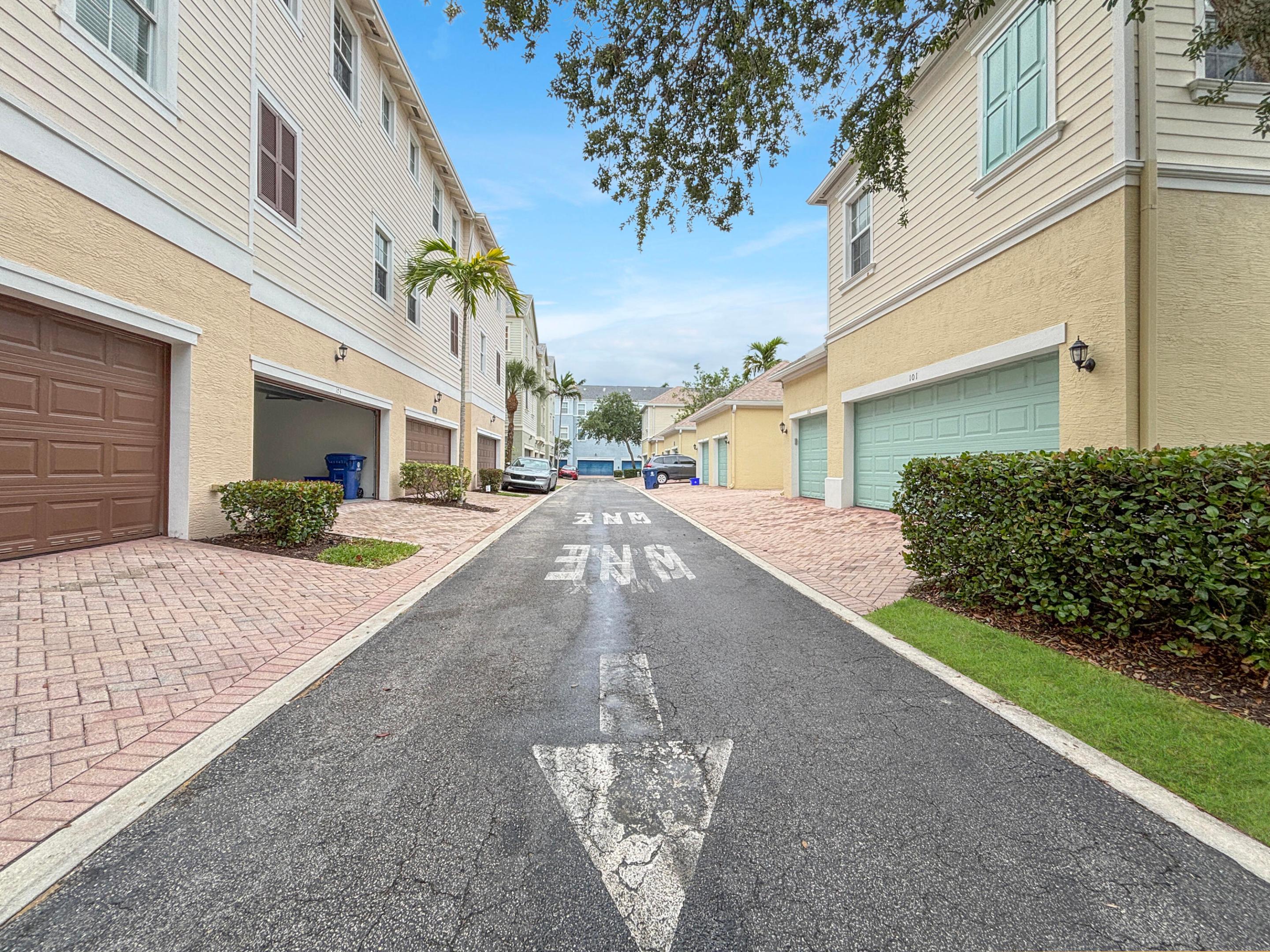 SANDPIPER COVE AT BOTANICA CONDO - Residential Lease