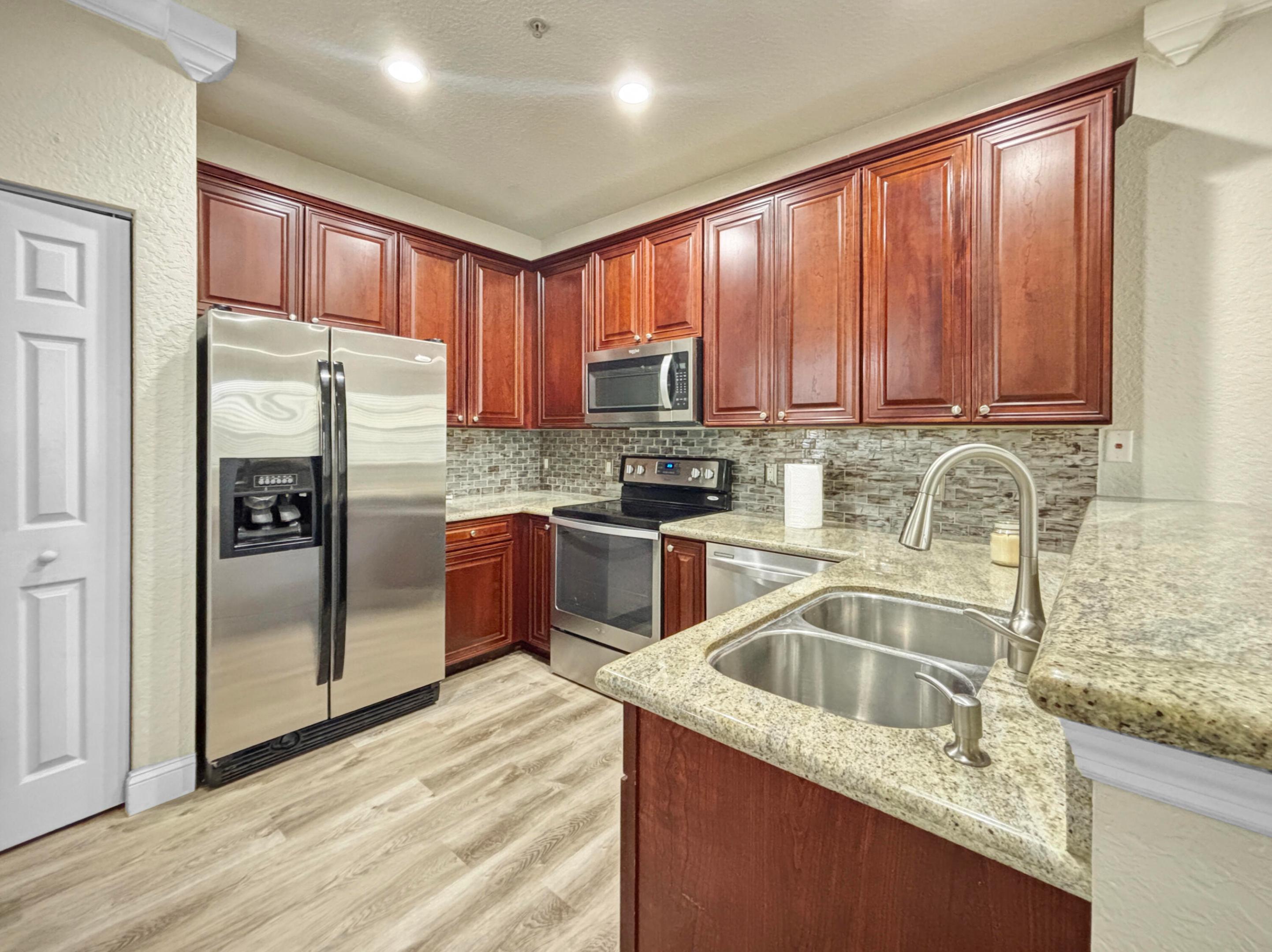 SANDPIPER COVE AT BOTANICA CONDO - Residential Lease