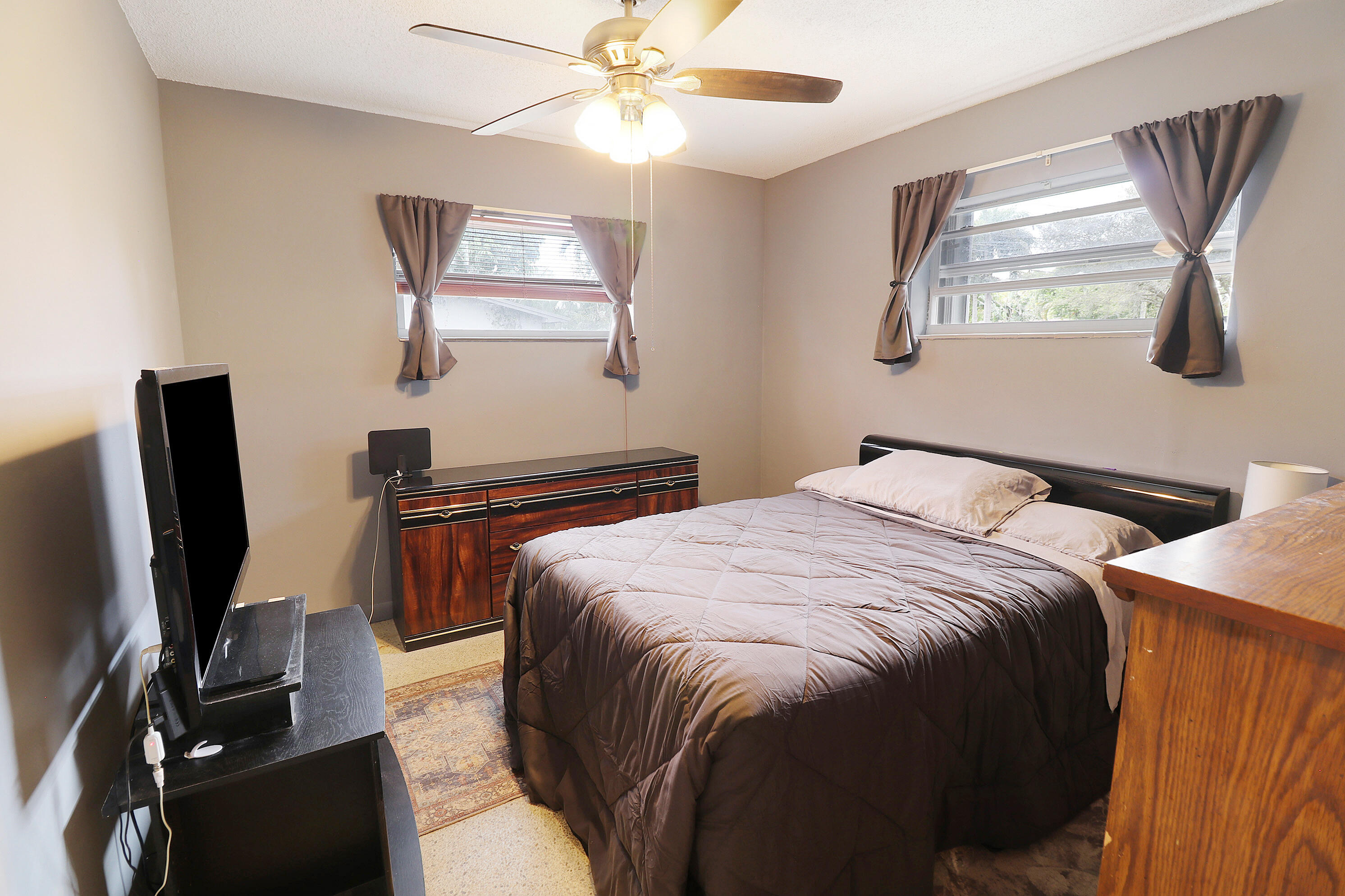 WILTON MANORS - Residential Income