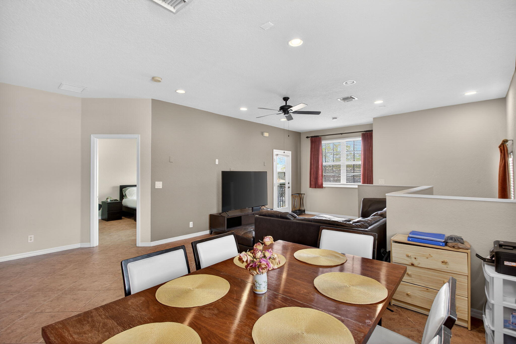 HAMPTON HILLS CONDO - Residential