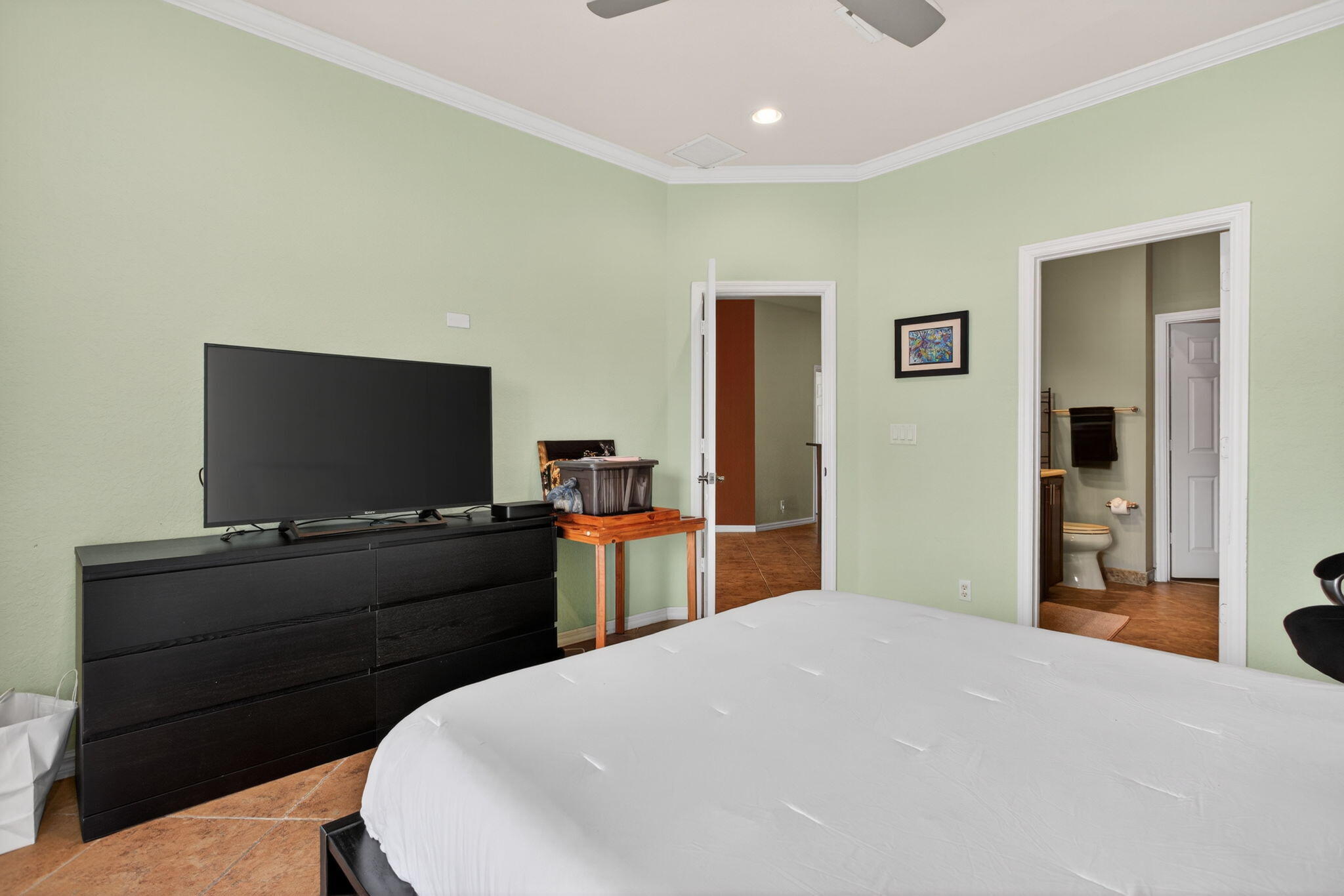 HAMPTON HILLS CONDO - Residential