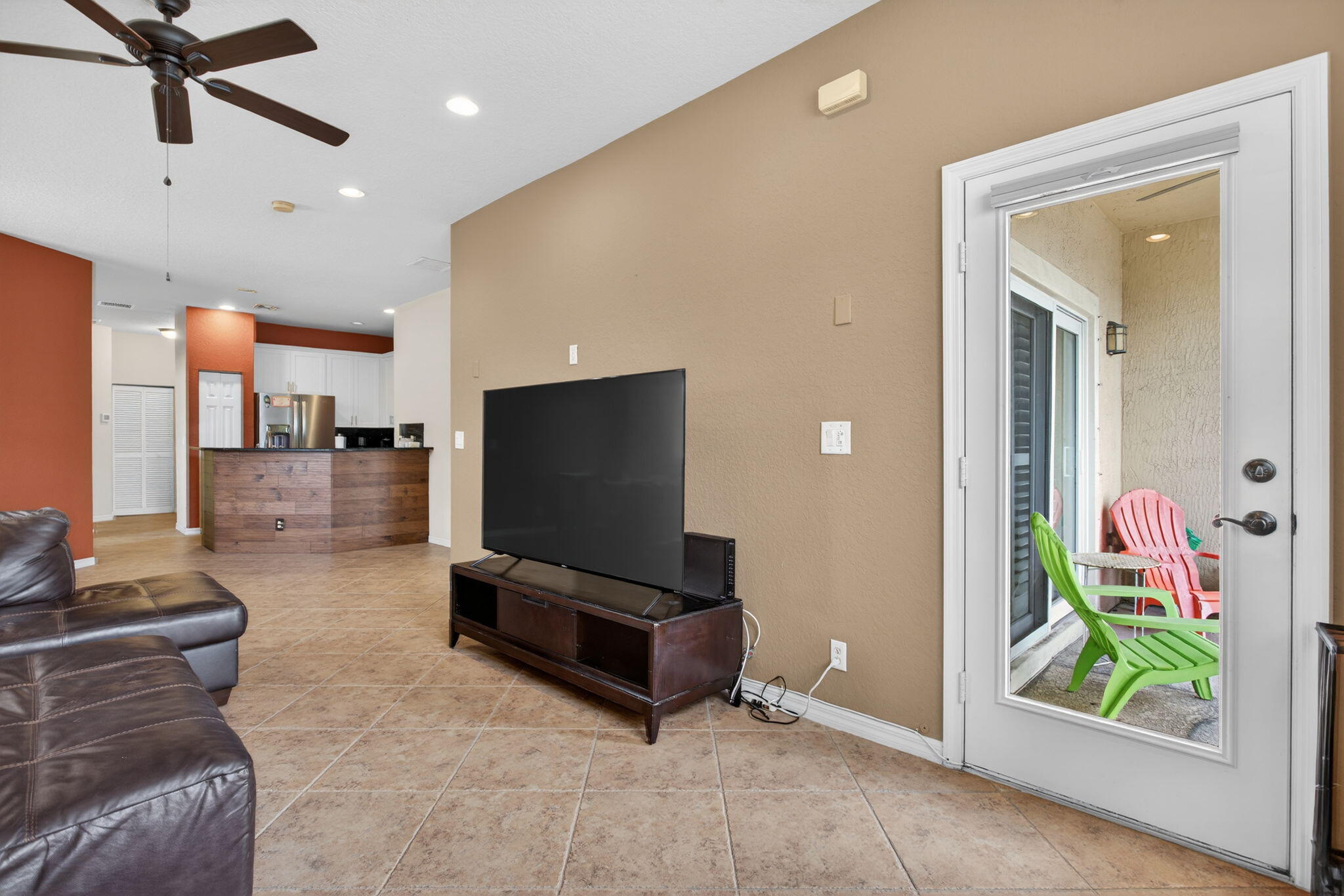 HAMPTON HILLS CONDO - Residential