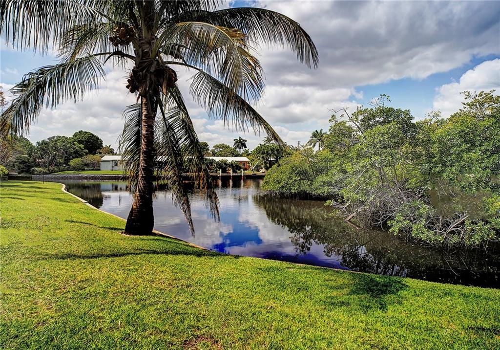 River Manor Condo - Residential