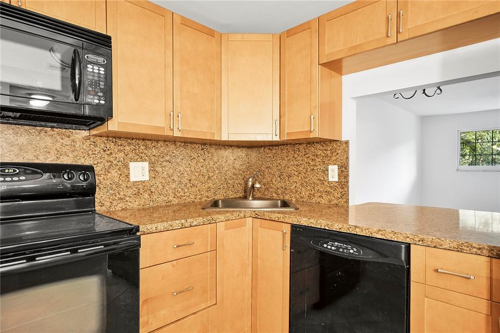 River Manor Condo - Residential