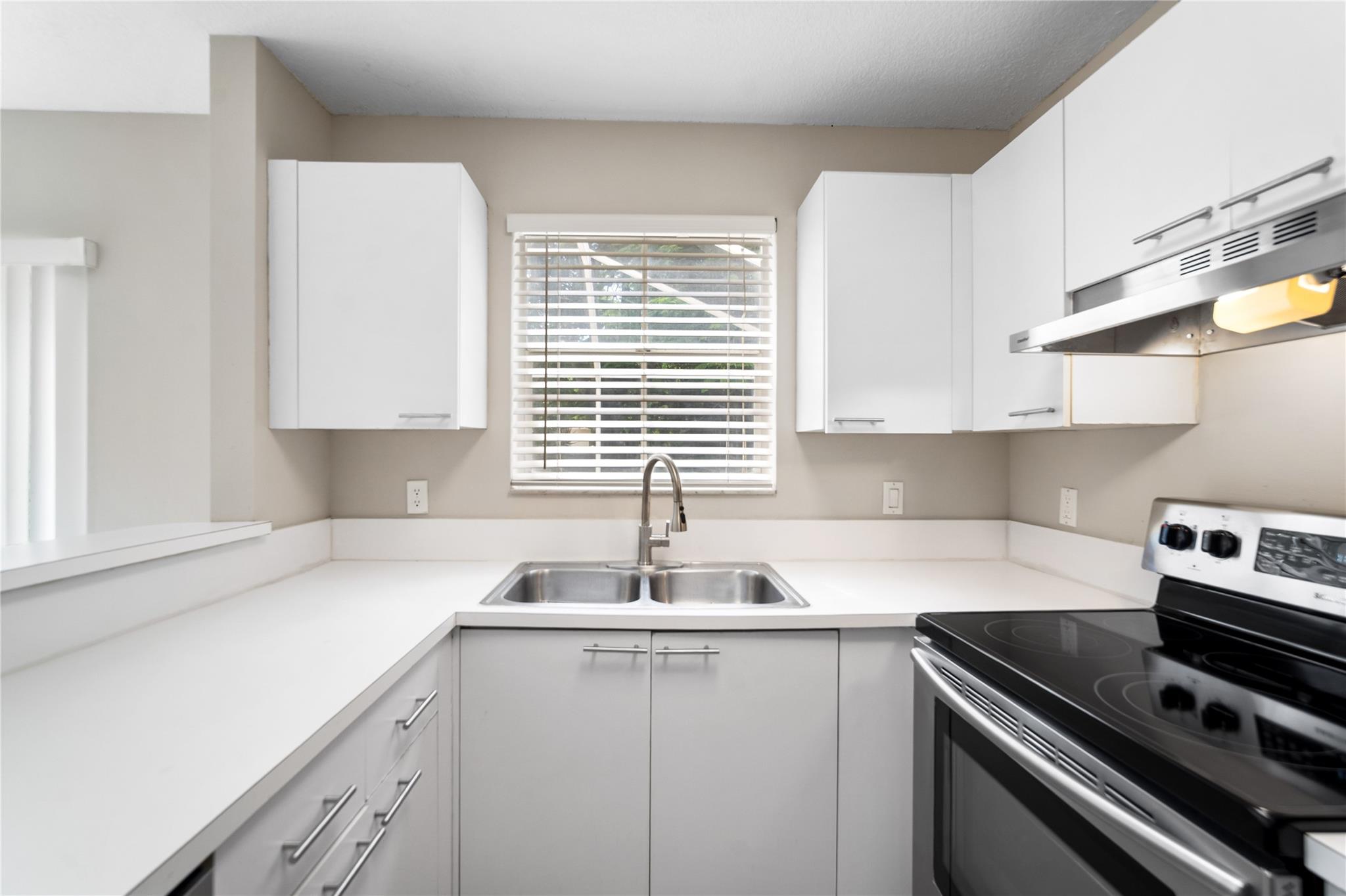 Coral Bay Prcl H 140-10 B - Residential