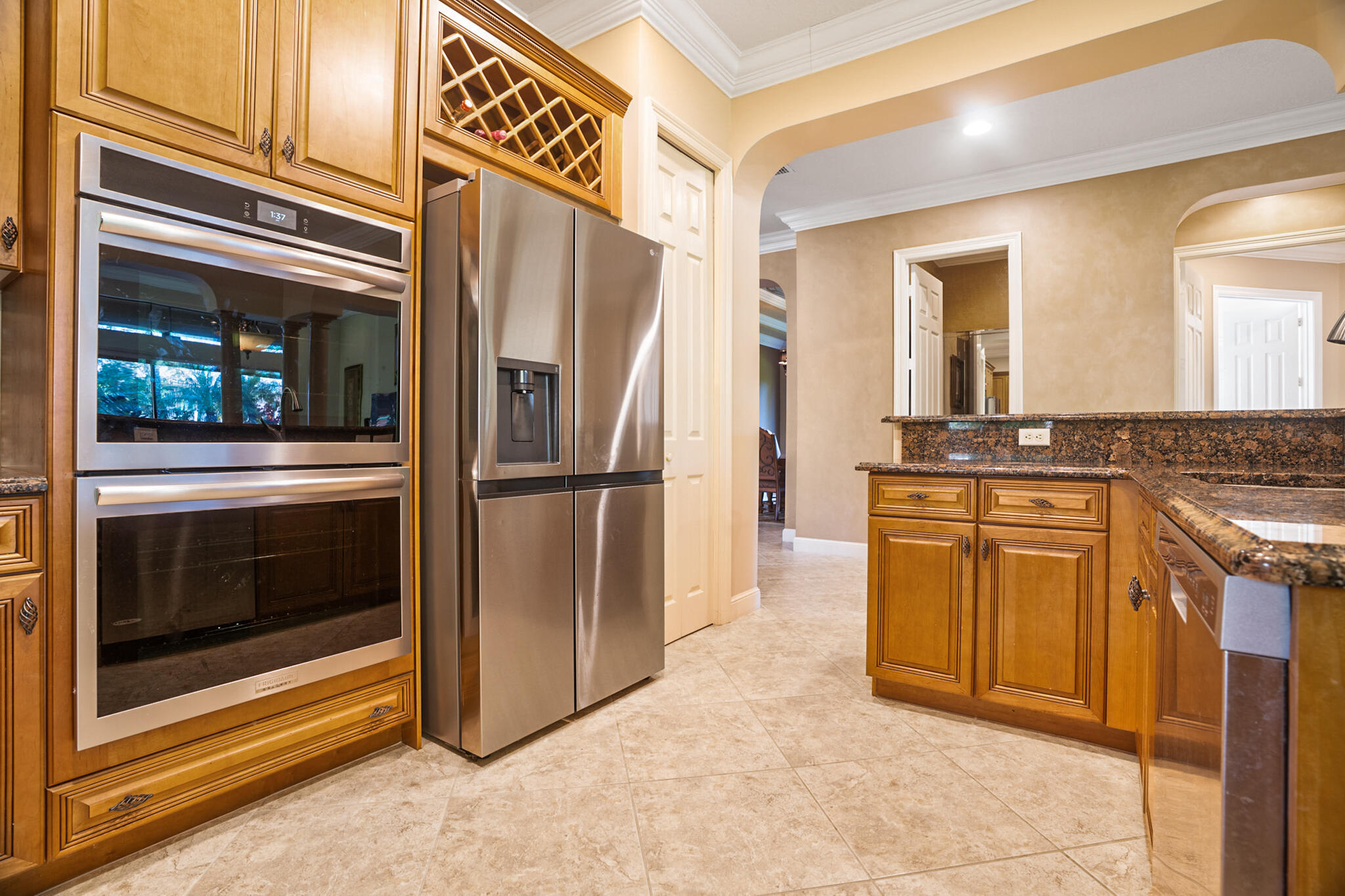 Versailles - Residential Lease