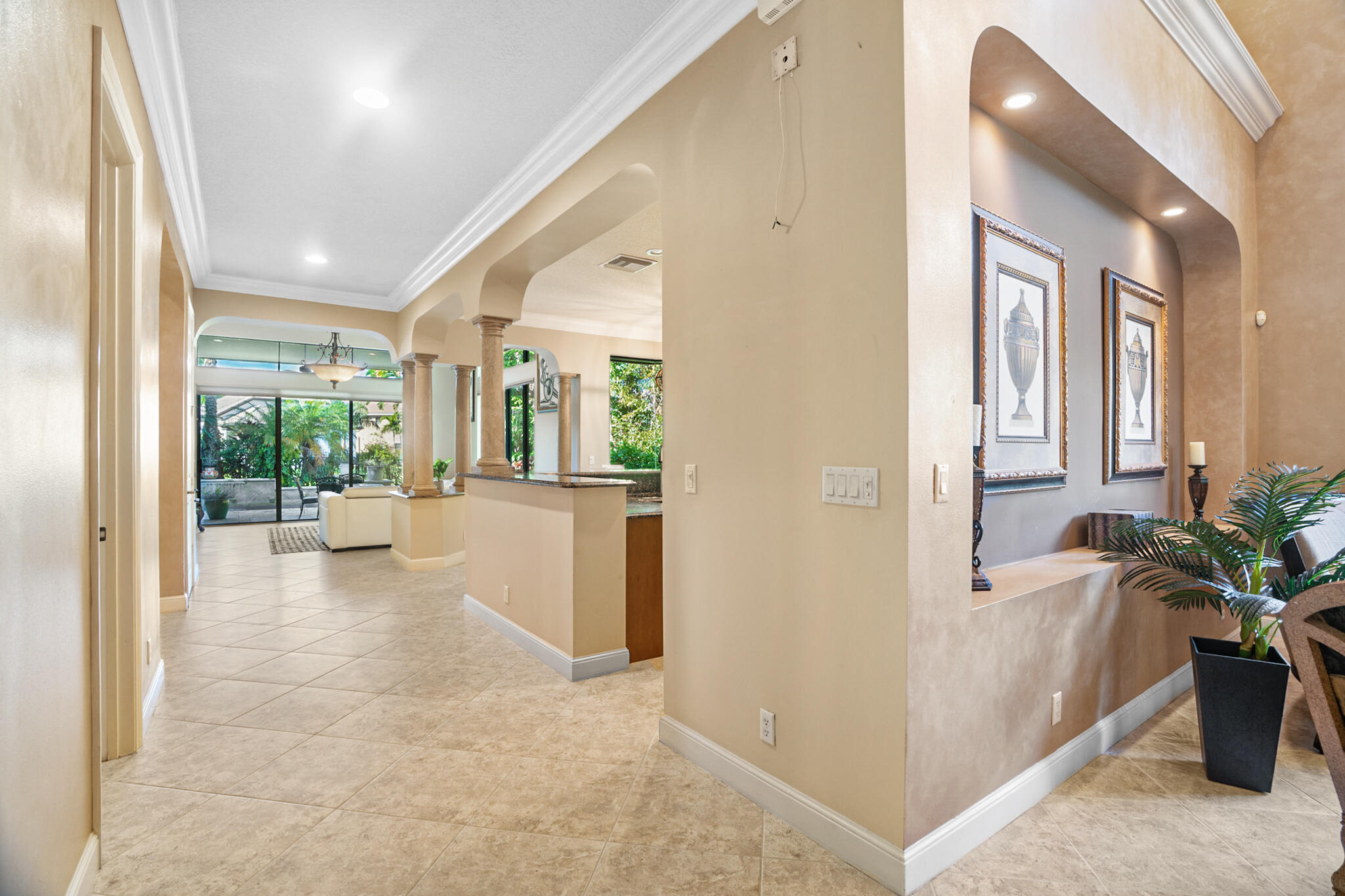 Versailles - Residential Lease