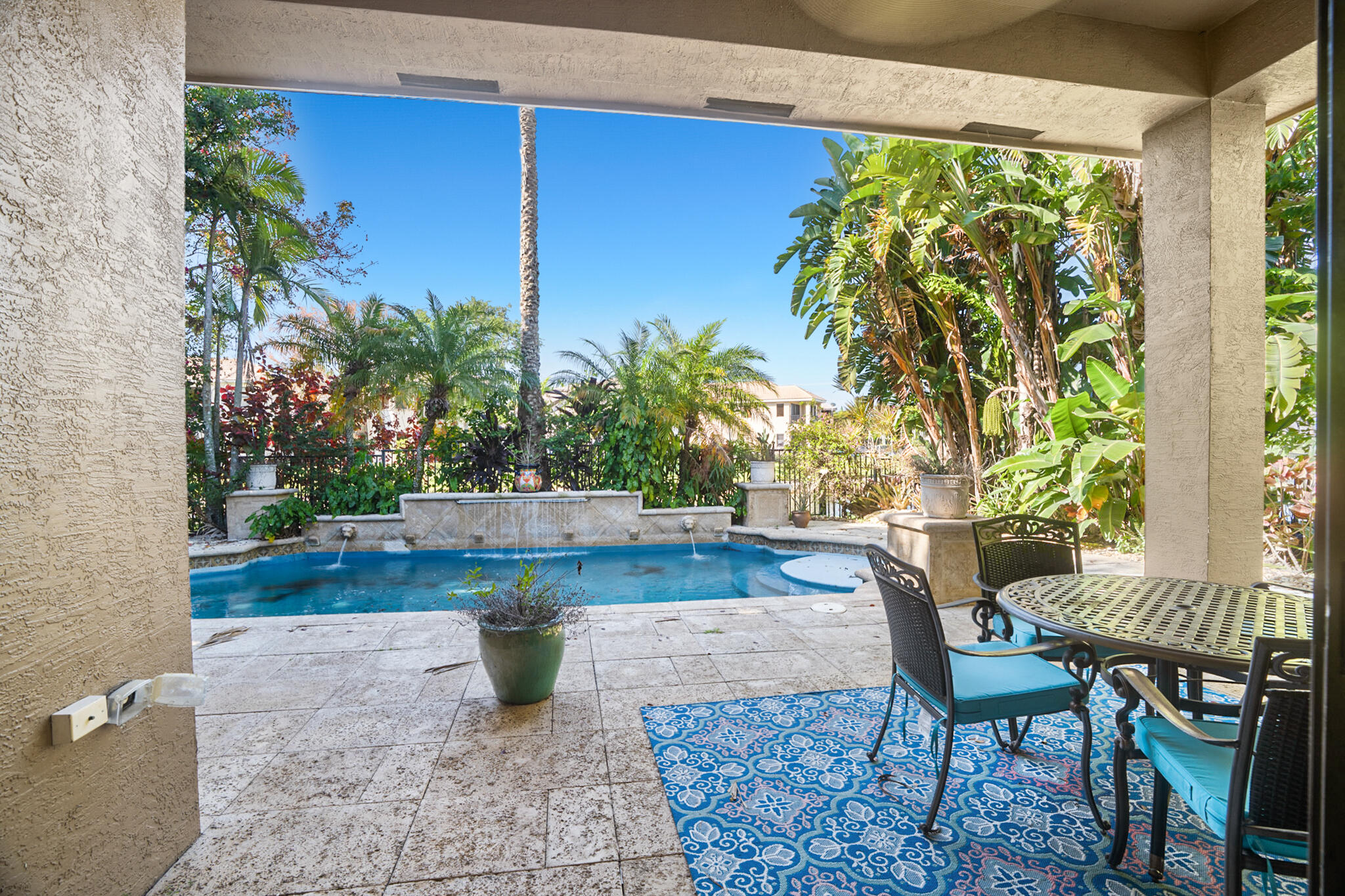 Versailles - Residential Lease