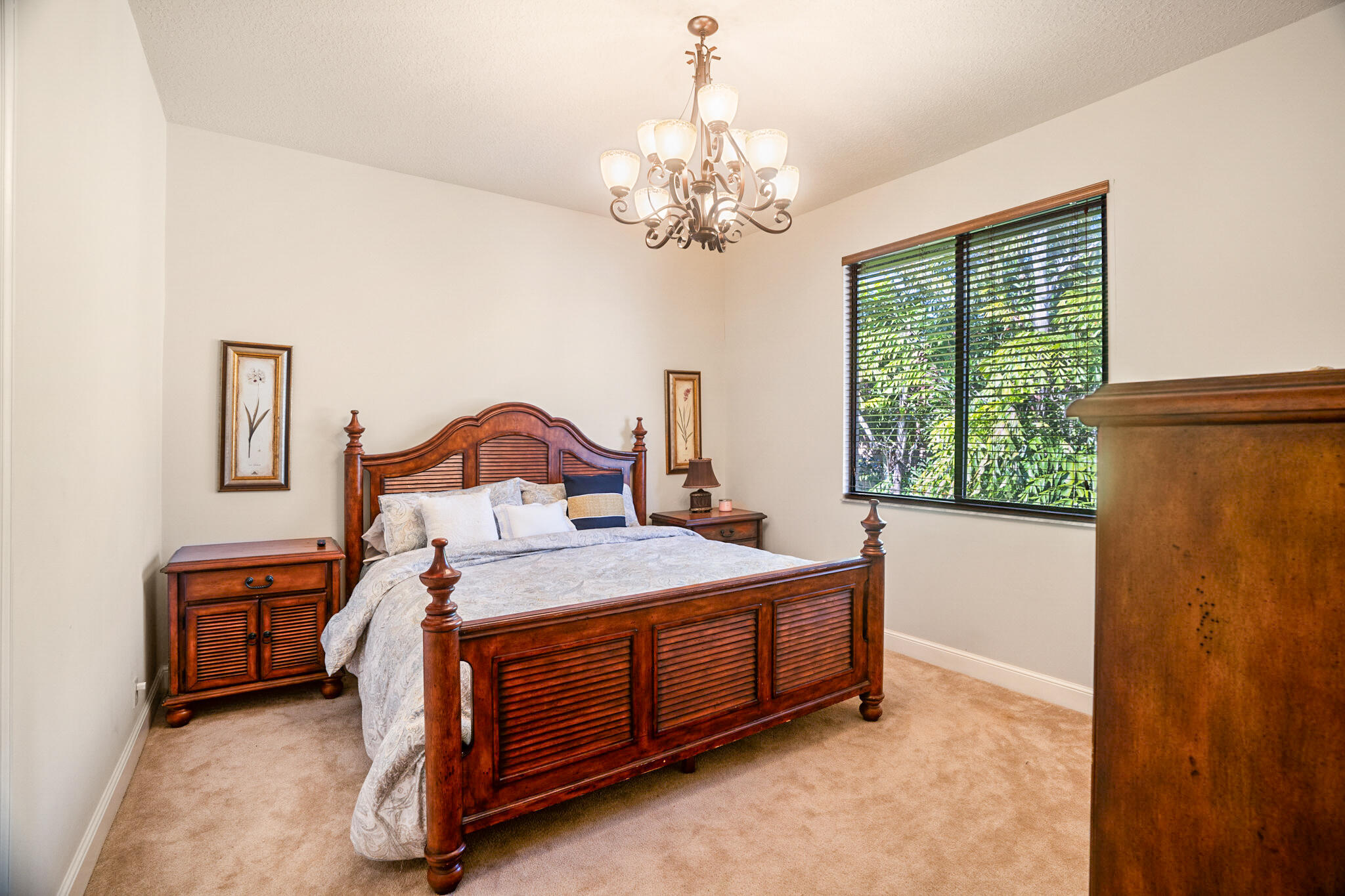 Versailles - Residential Lease