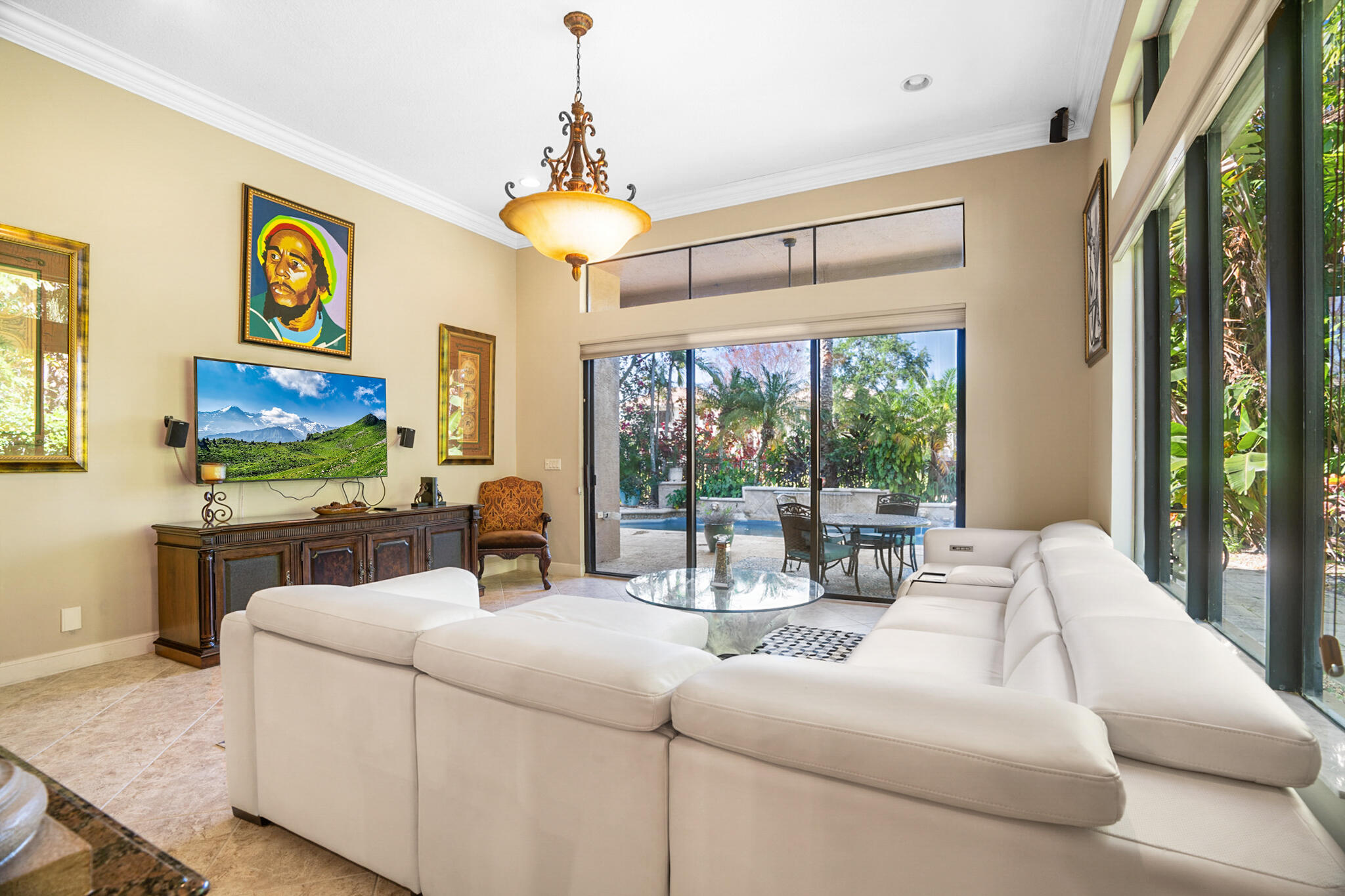 Versailles - Residential Lease