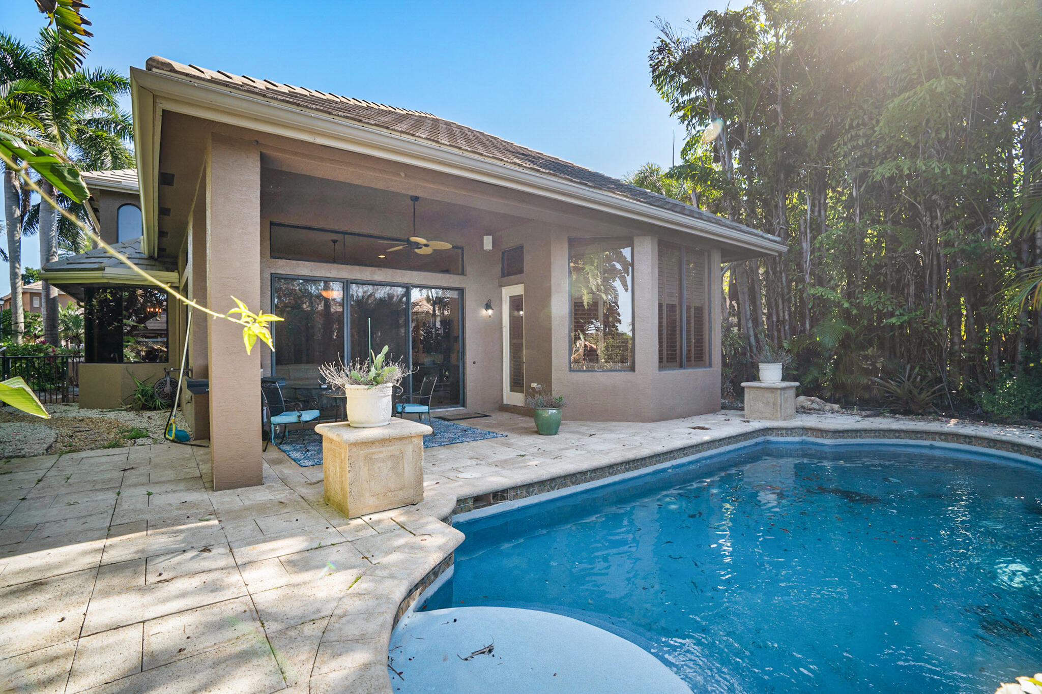 Versailles - Residential Lease