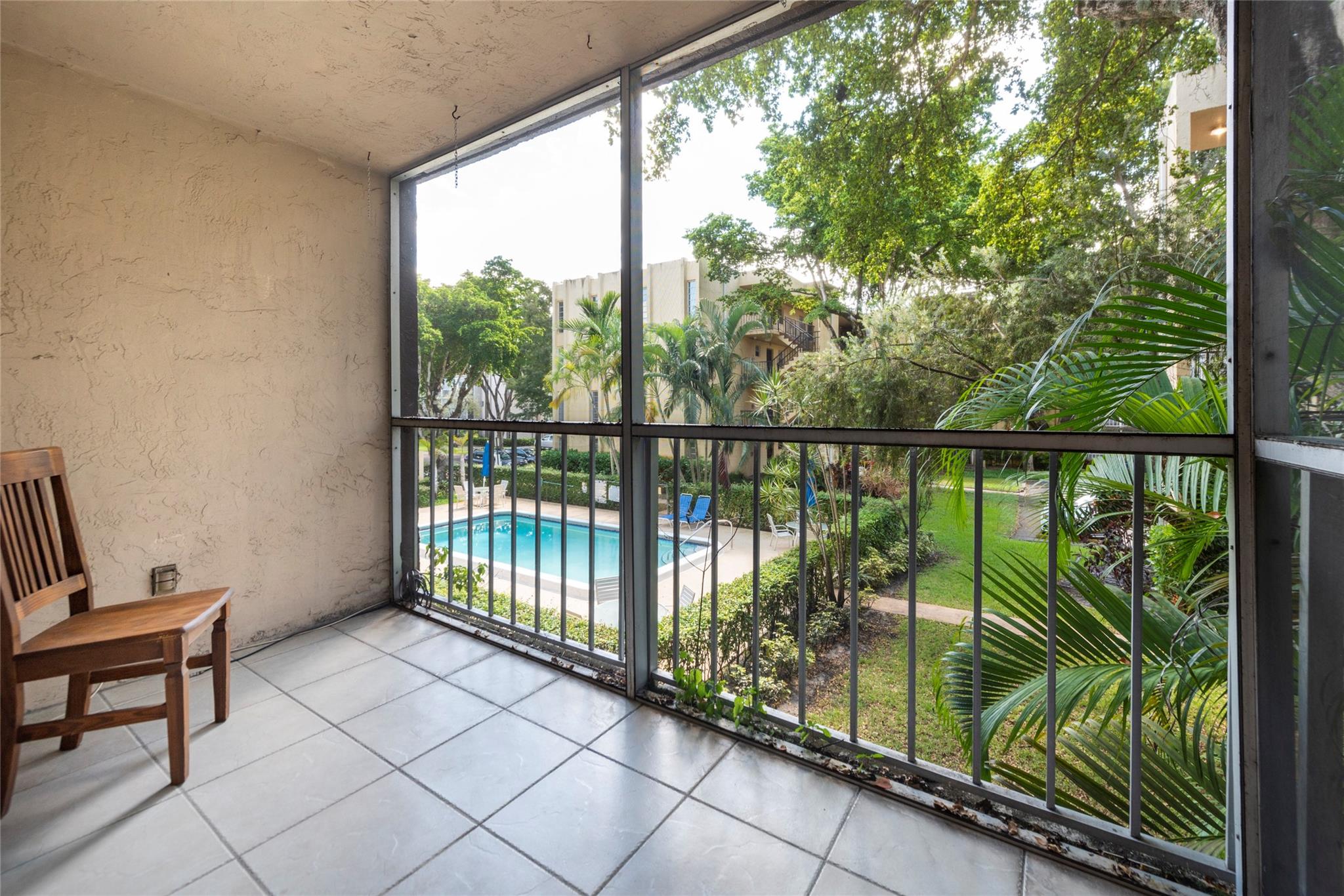 483 N Pine Island Rd 203C