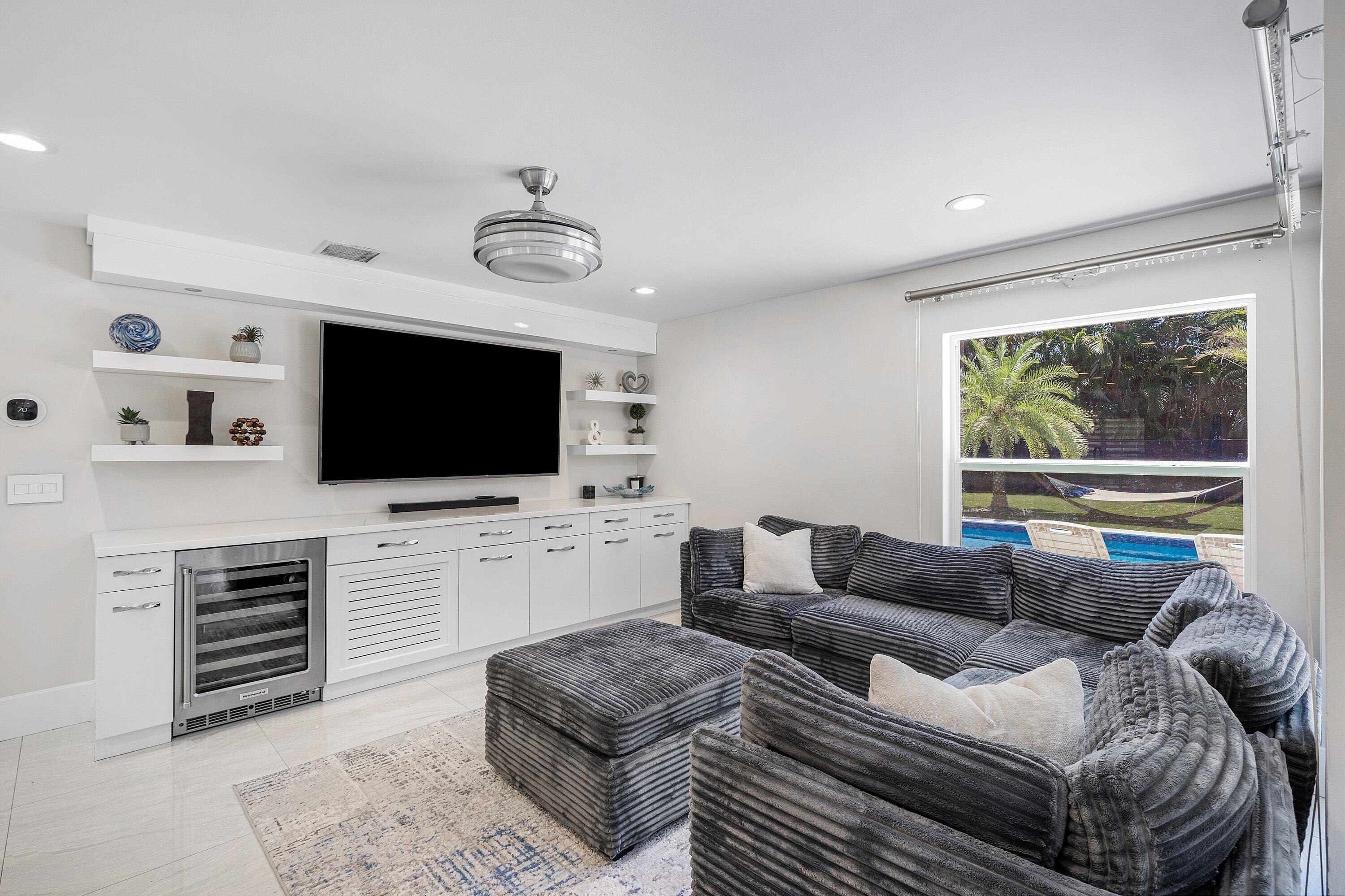 REGATTA AT MISSION BAY - Residential