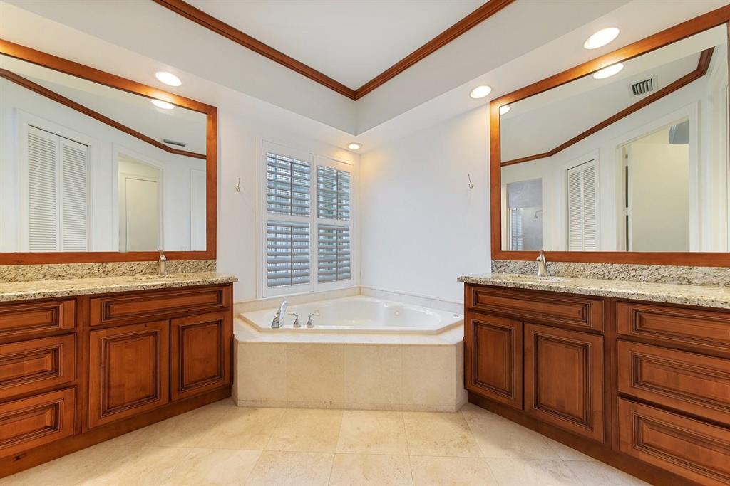 BRIARCLIFF AT WOODFIELD COUNTRY CLUB - Residential