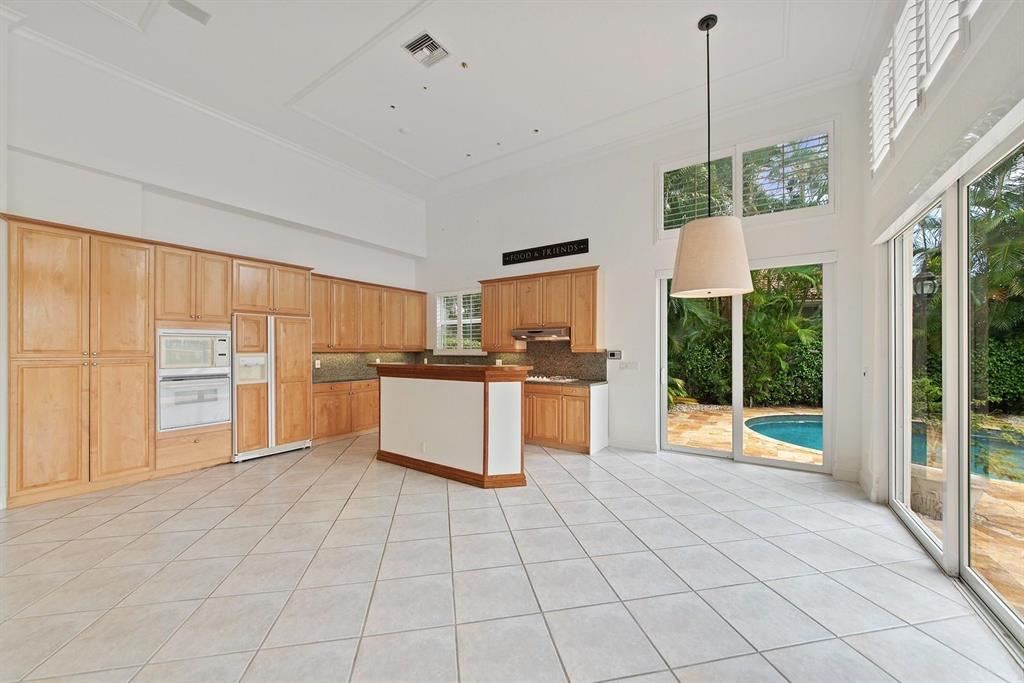 BRIARCLIFF AT WOODFIELD COUNTRY CLUB - Residential