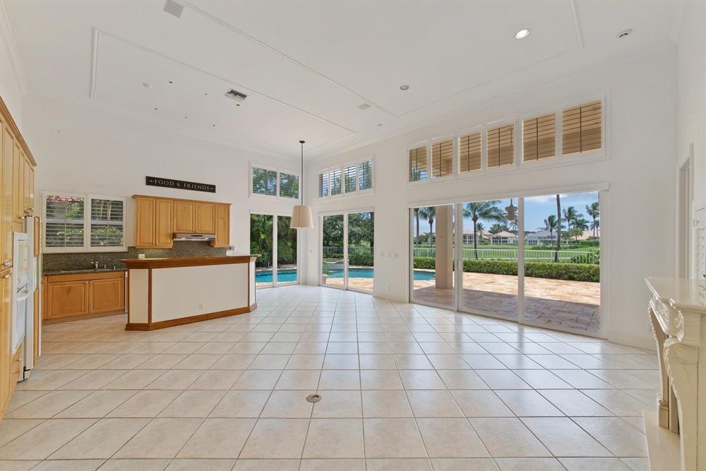 BRIARCLIFF AT WOODFIELD COUNTRY CLUB - Residential