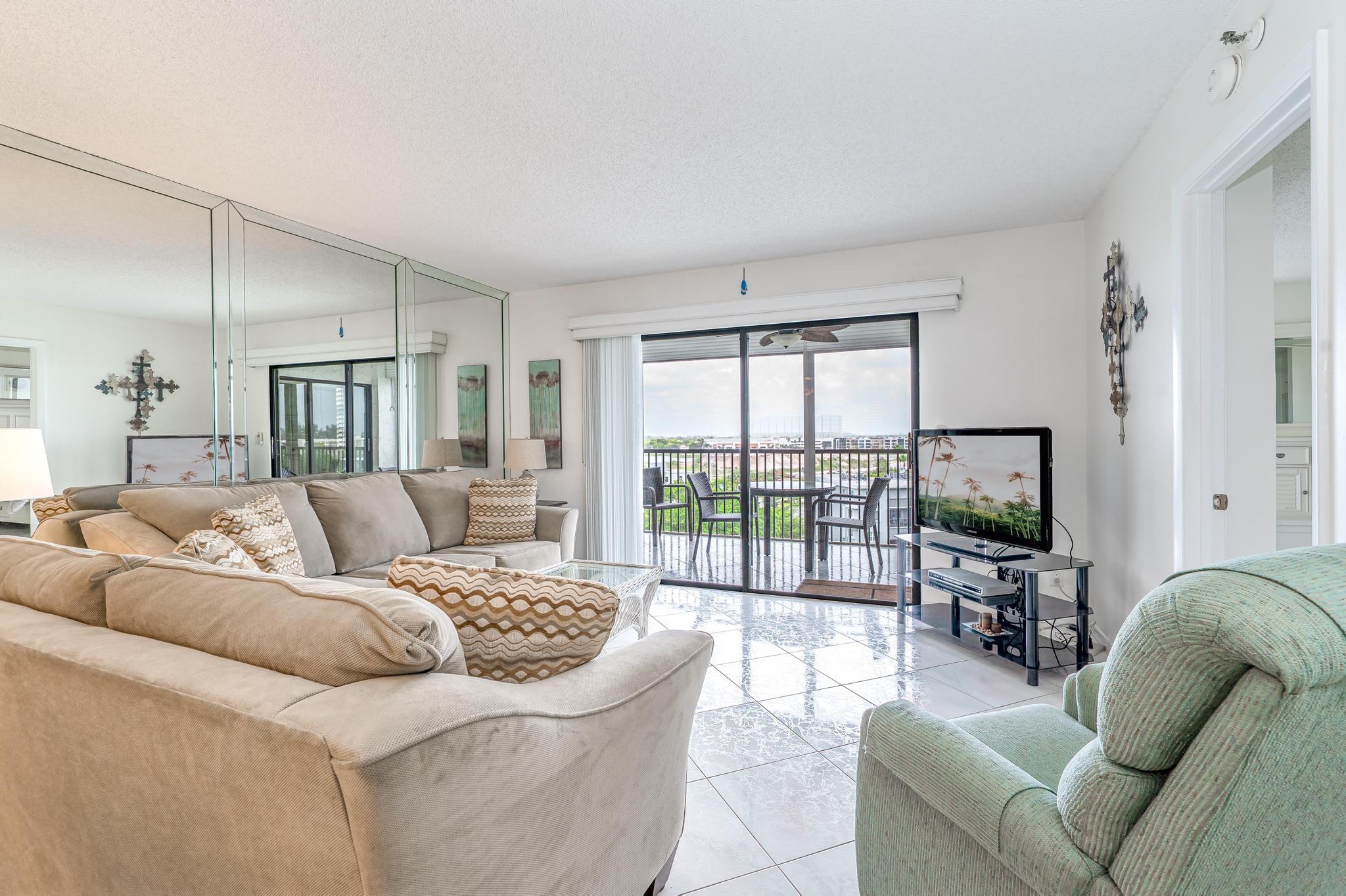 2215 Cypress Island Dr 802