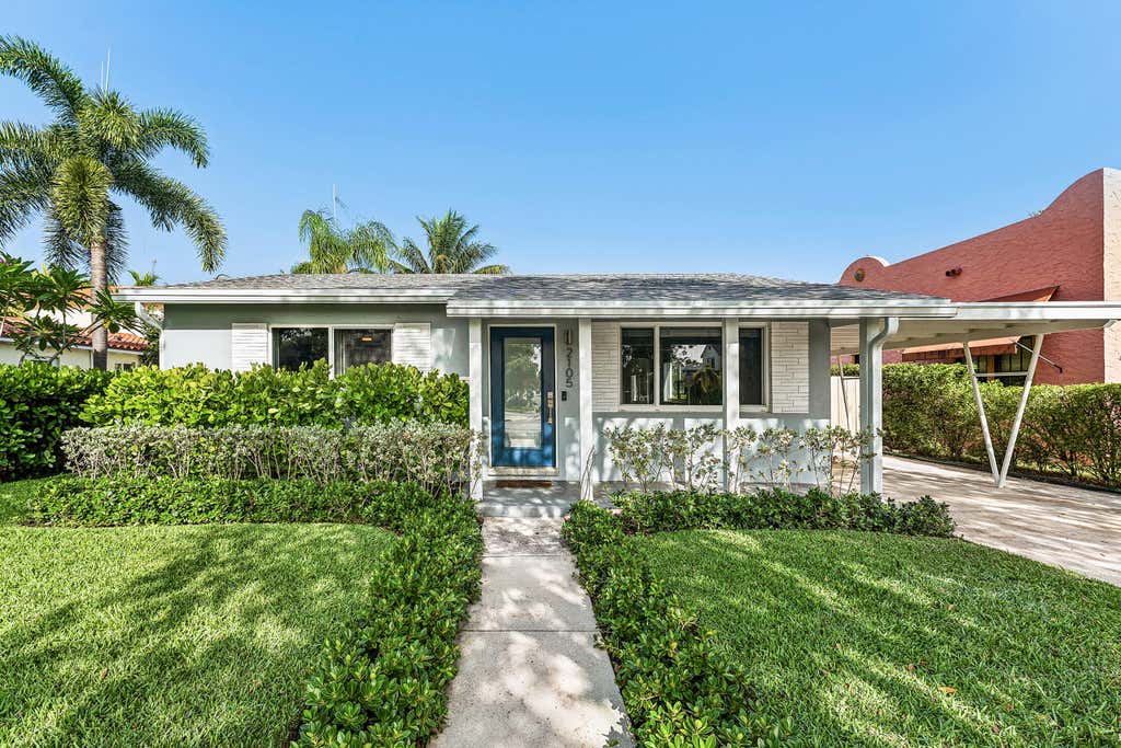 Photo of 2105 N Federal Highway, Lake Worth Beach, FL 33460 (MLS # B26051018)
