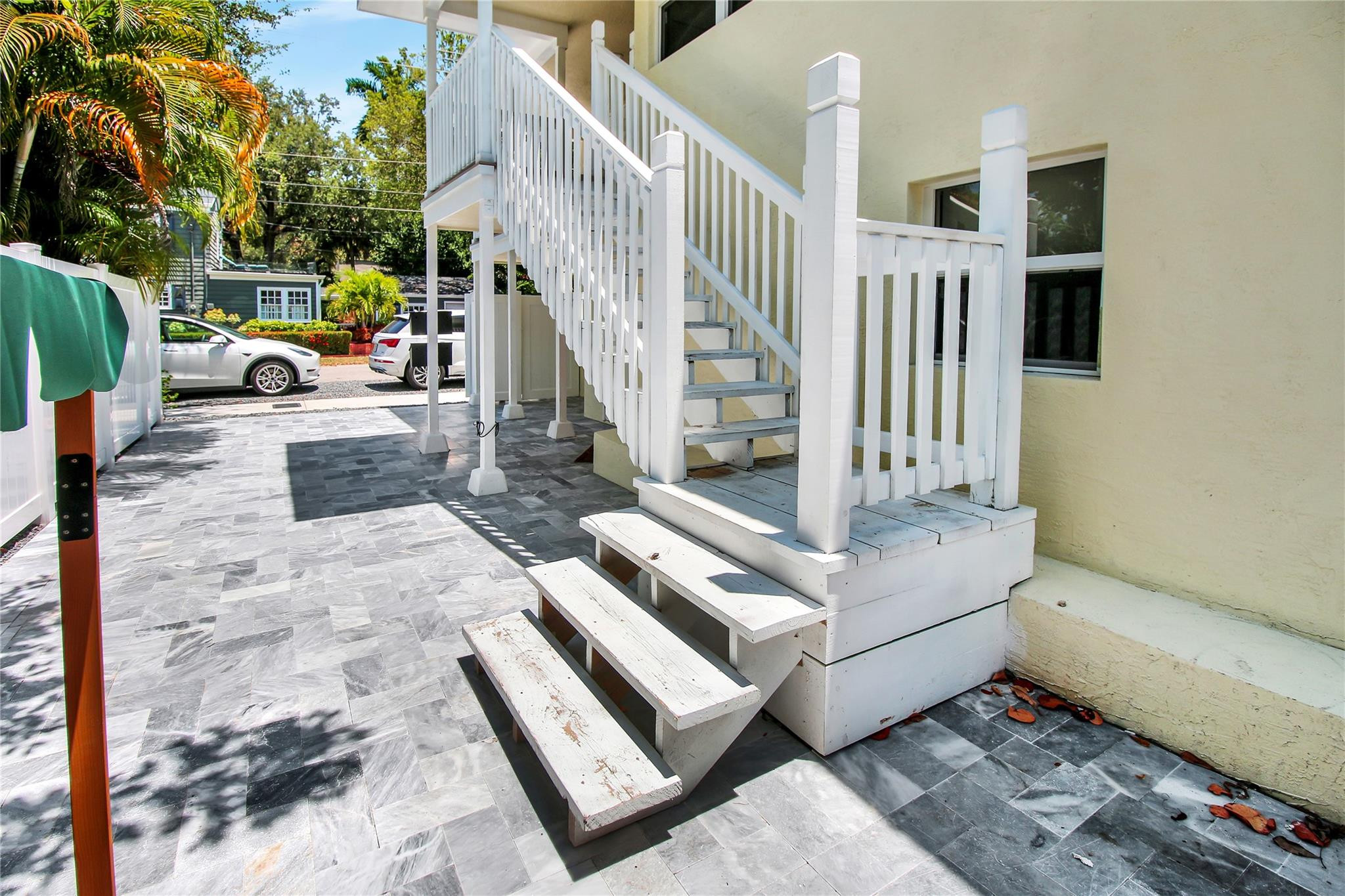 COLEE HAMMOCK - Residential Lease