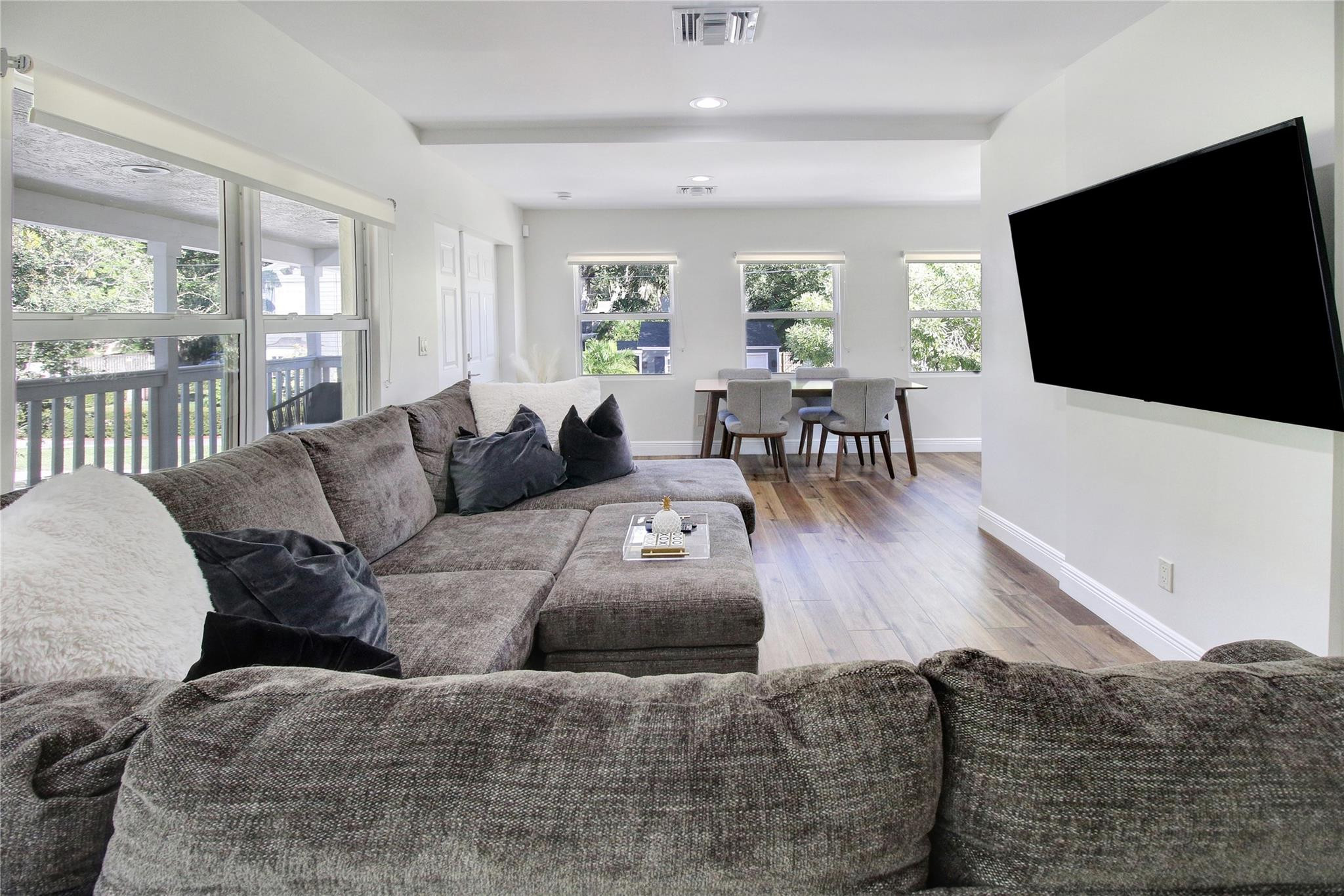 COLEE HAMMOCK - Residential Lease