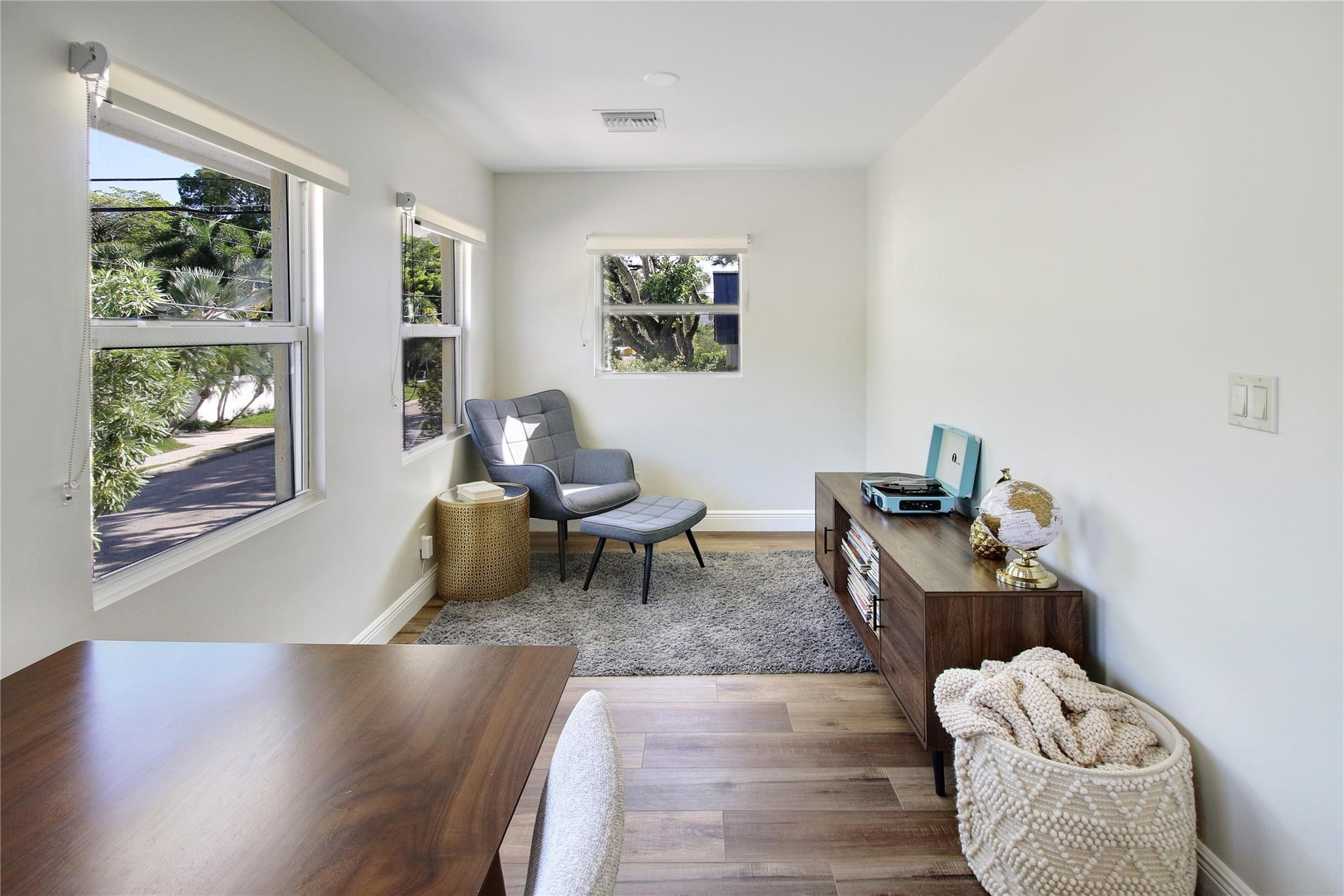 COLEE HAMMOCK - Residential Lease