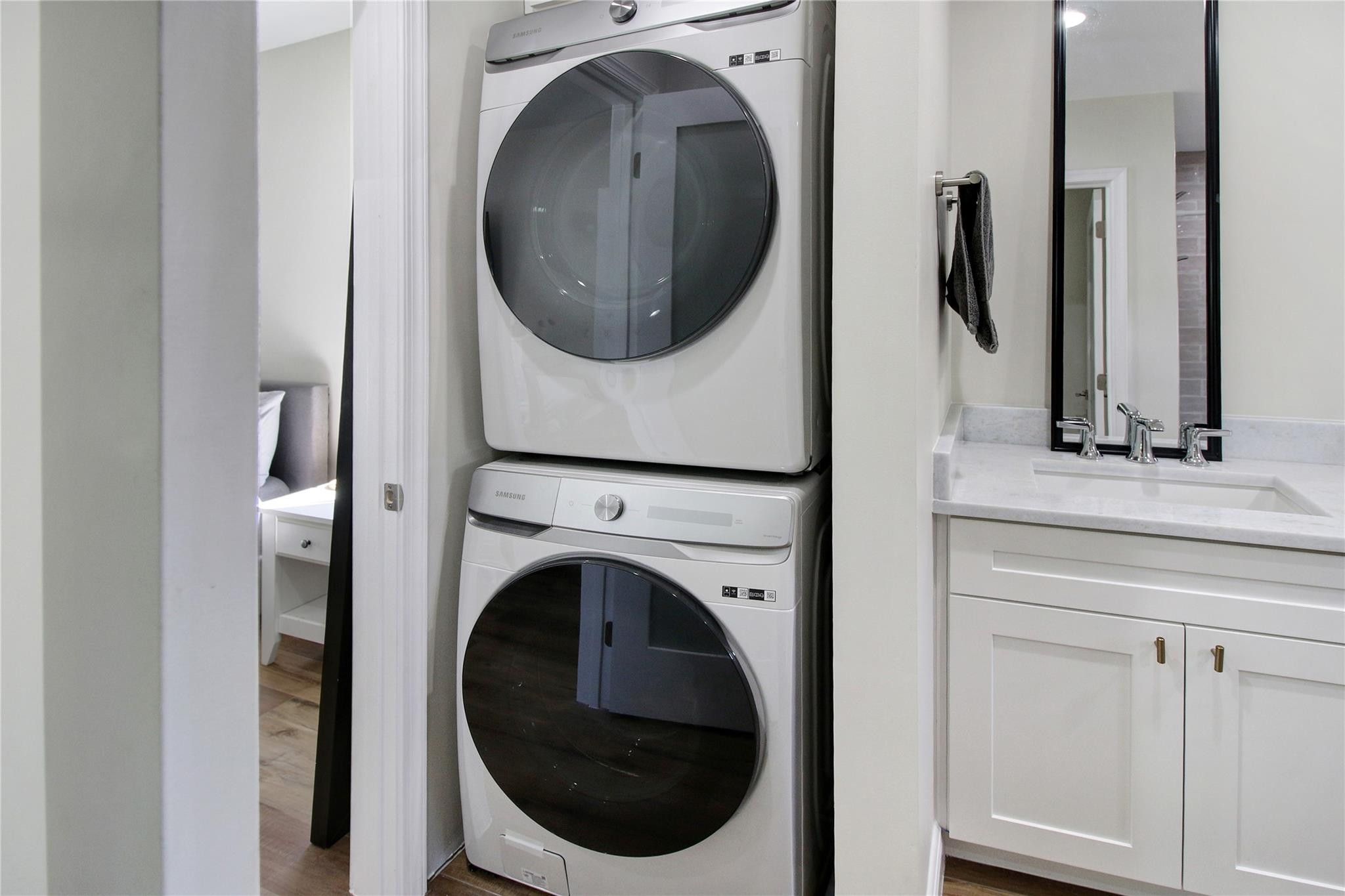 COLEE HAMMOCK - Residential Lease