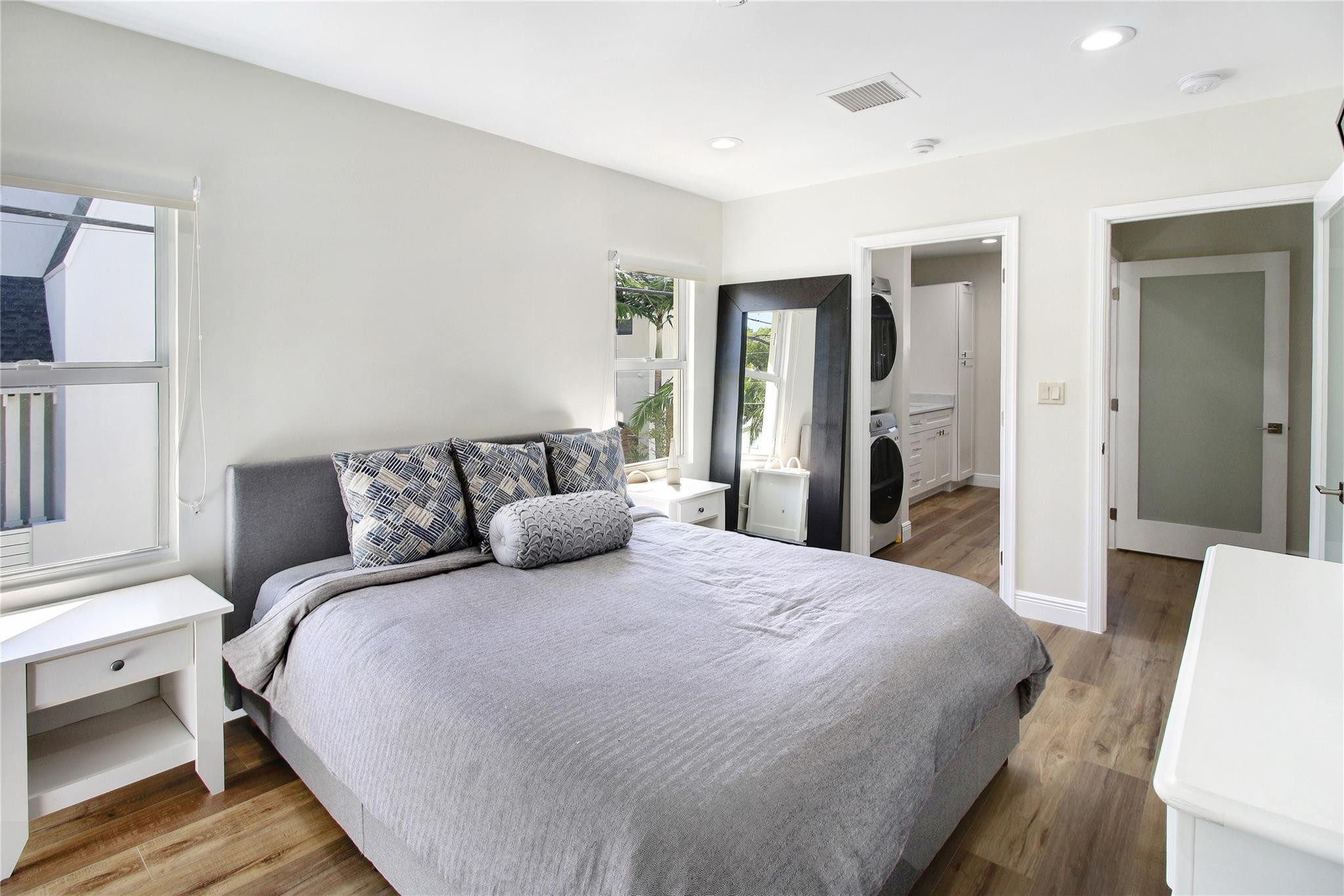 COLEE HAMMOCK - Residential Lease