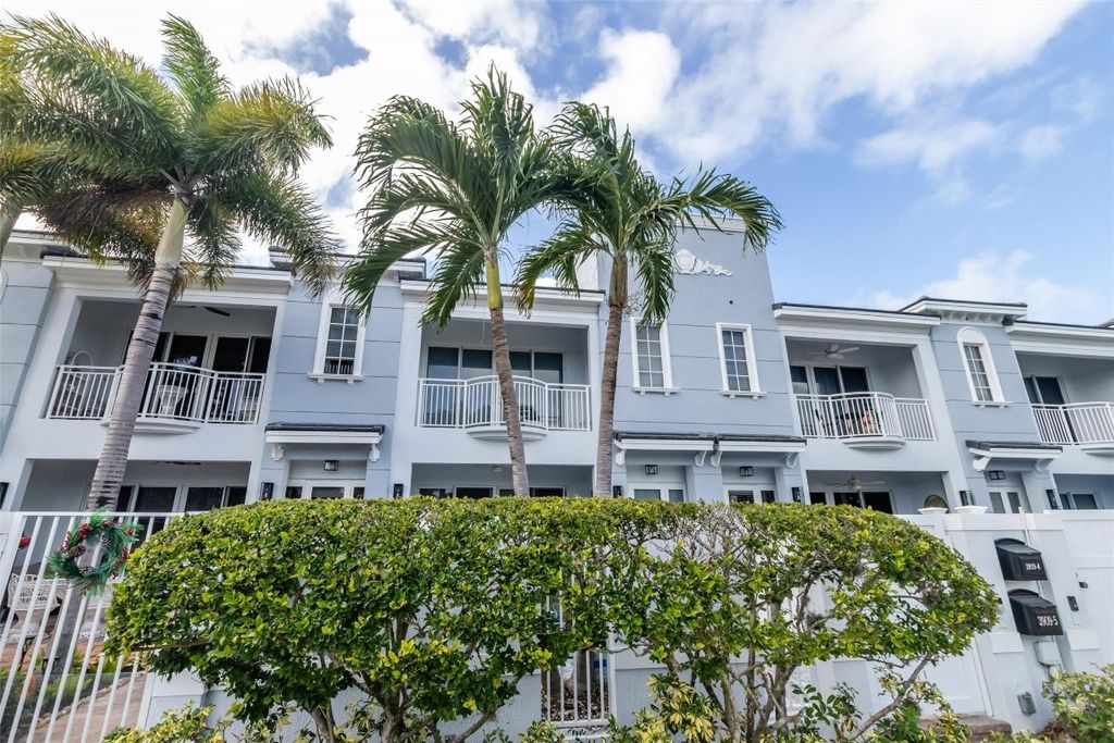 Photo of 3909 NE 21st Avenue #4, Fort Lauderdale, FL 33308 (MLS # F10475064)