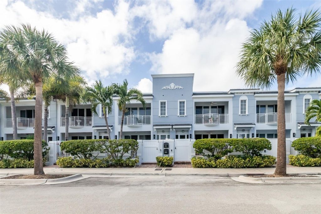 Photo of 3909 NE 21st Avenue #4, Fort Lauderdale, FL 33308 (MLS # F10475064)