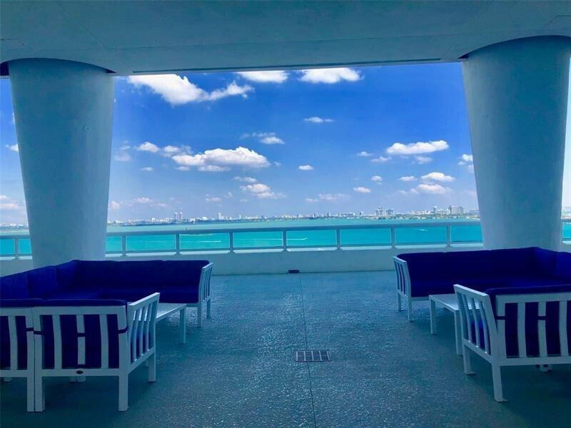 1800 CLUB CONDO - Residential Lease