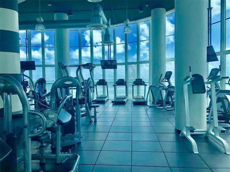 1800 CLUB CONDO - Residential Lease