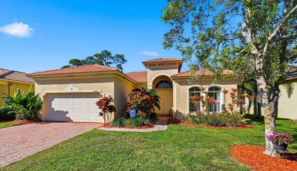 Photo of 5427 Place Lake Drive, Fort Pierce, FL 34951 (MLS # R11151943)