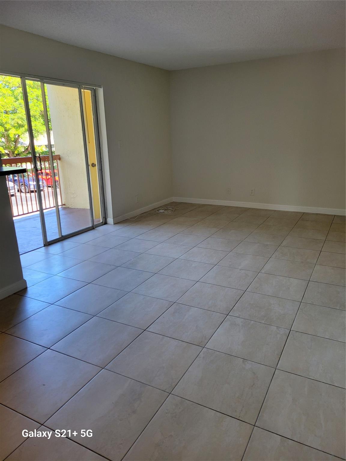 SOUTH PALM PLACE - Residential